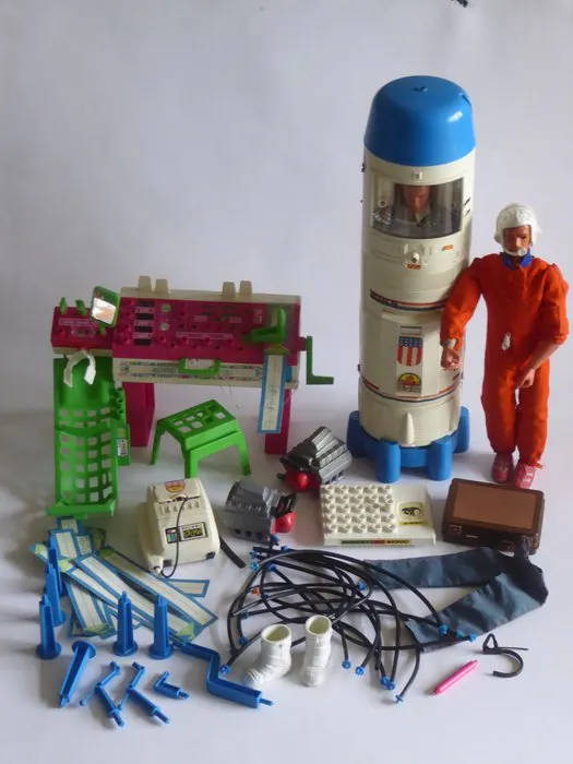 The Six Million Dollar Man / Bionic Woman - Steve Austin | Barnebys