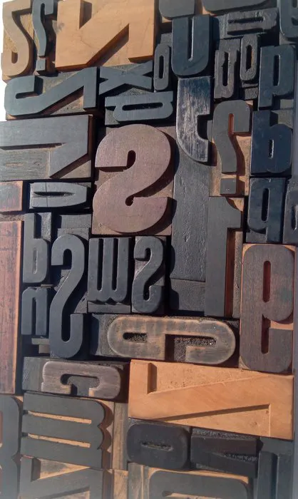 Printing blocks (40) - Small picture of ancient typographical letters ...