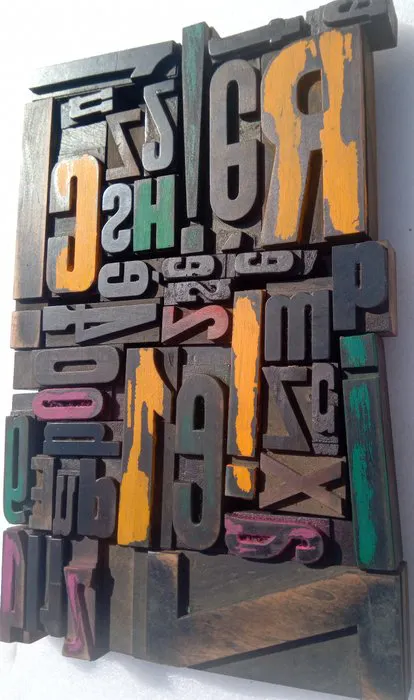 Printing blocks (40) - Small picture of ancient typographical letters ...