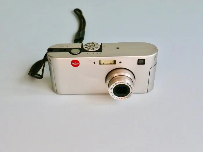 Leica D Lux | 1ère génération (2003) - Digital compact camera | Barnebys