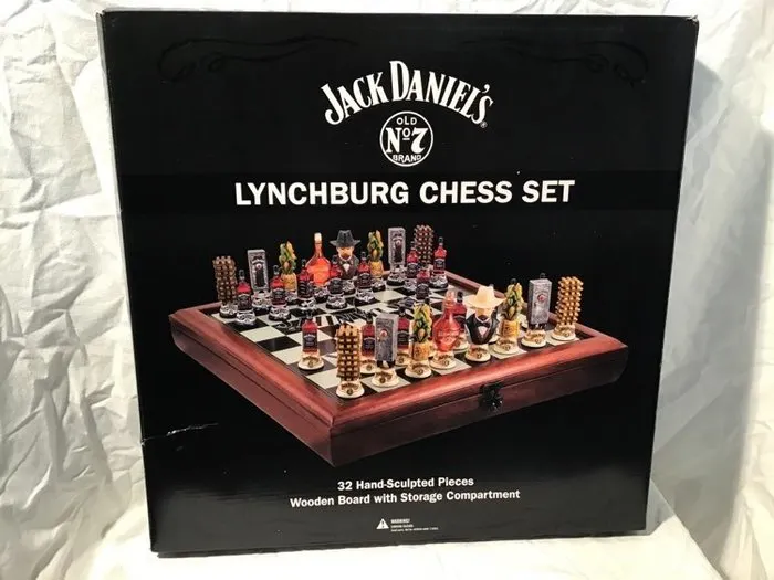 Jack Daniels Lynchburg chess set - Chess set | Barnebys