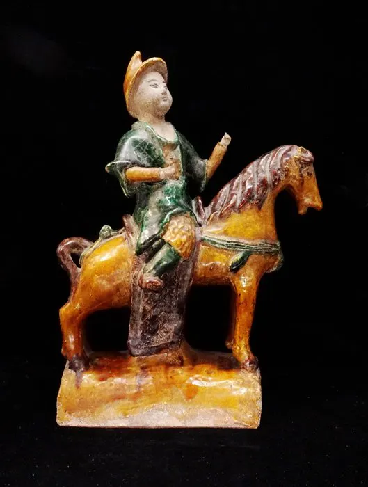 - Ming ridge tile - Rider and horse - | Barnebys