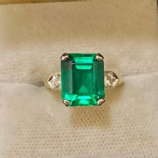 Designer Solid Yellow Gold 8+Ct. Emerald & Diamond Ring - $50K Appraisal