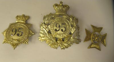 Three military cap badges for the 95th Foot Regiment (Please... | Barnebys