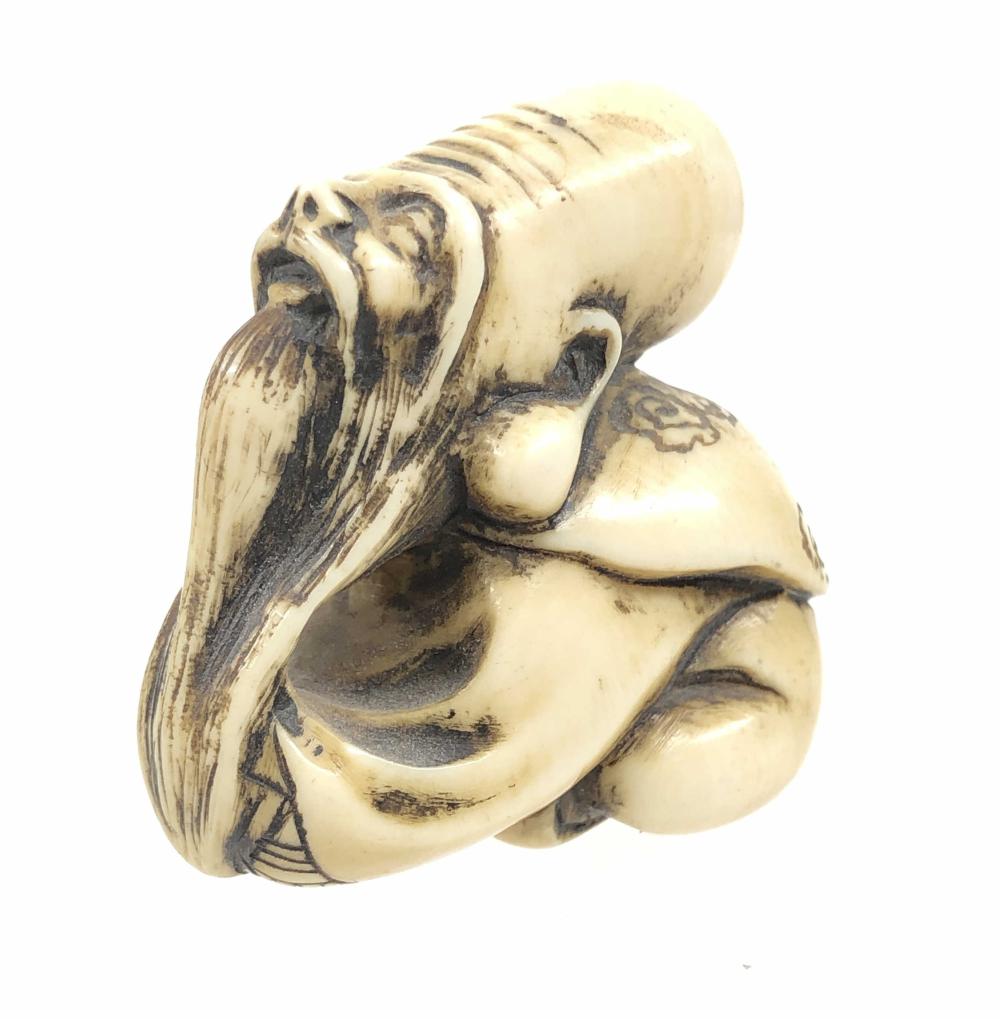 ANTIQUE SIGNED JAPANESE HAND CARVED IVORY IMMORTAL NETSUKE | Barnebys