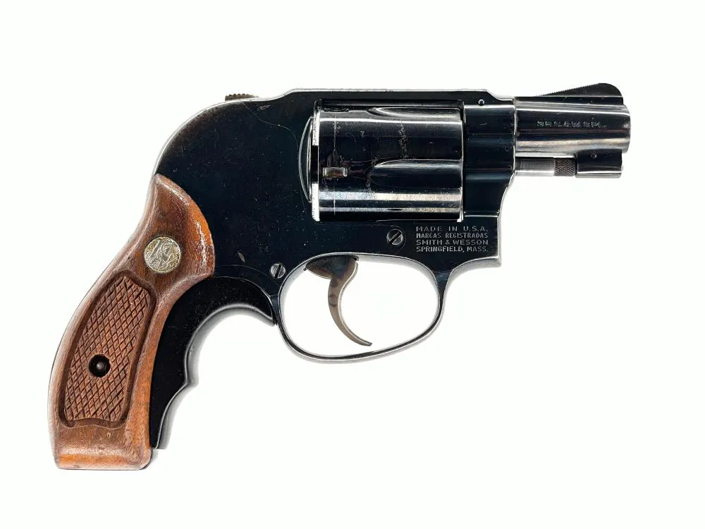 SMITH & WESSON MODEL 49 BODYGUARD .38SPL REVOLVER | Barnebys