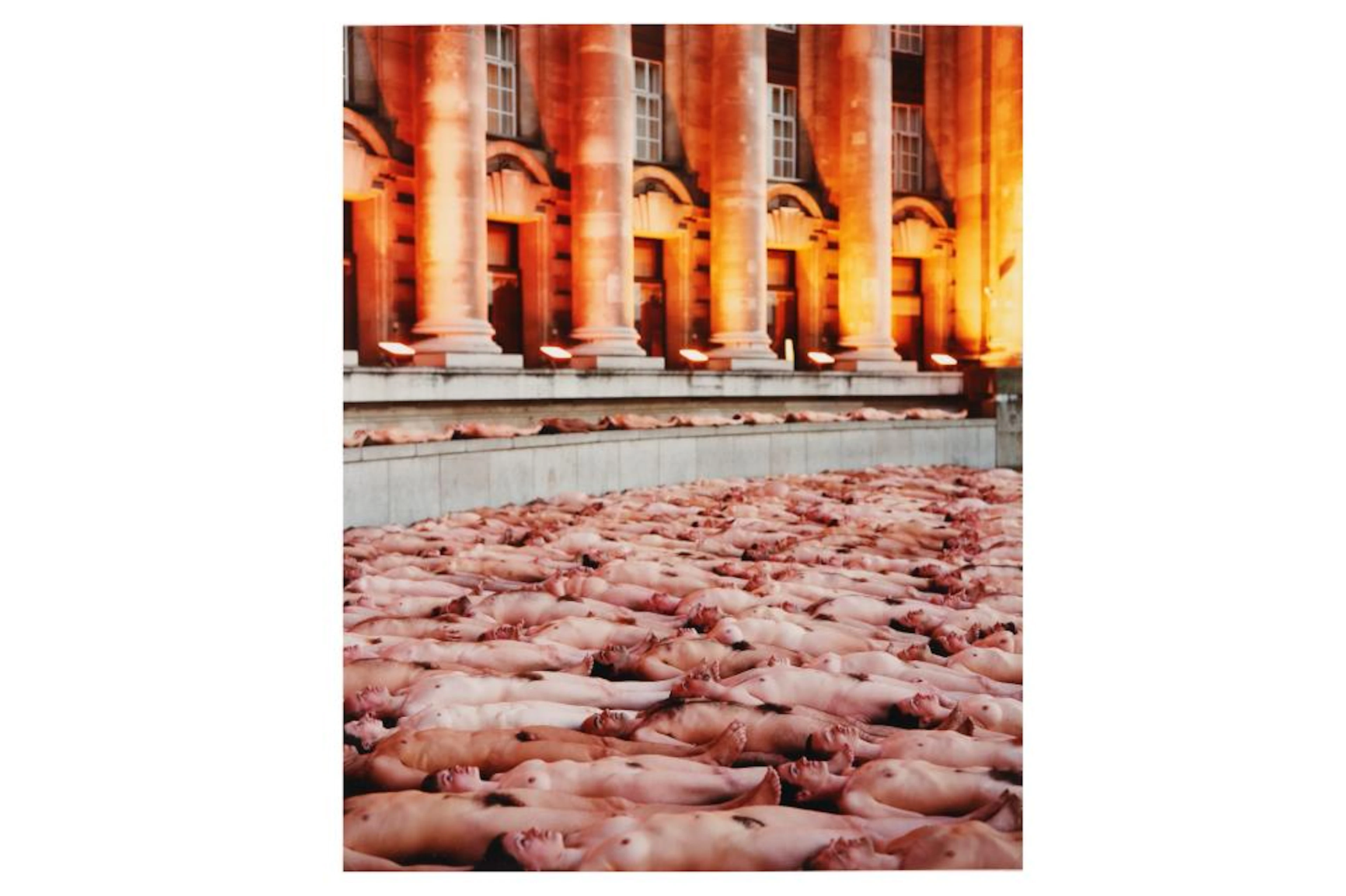 SPENCER TUNICK (B. 1967)