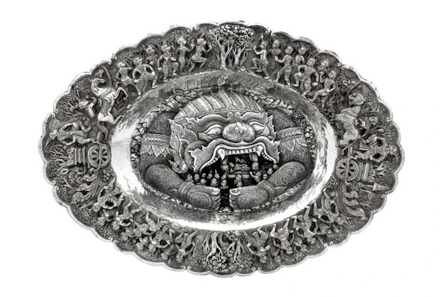 A heavy mid-20th century Thai silver charger or dish, Chiang Mai circa 1960