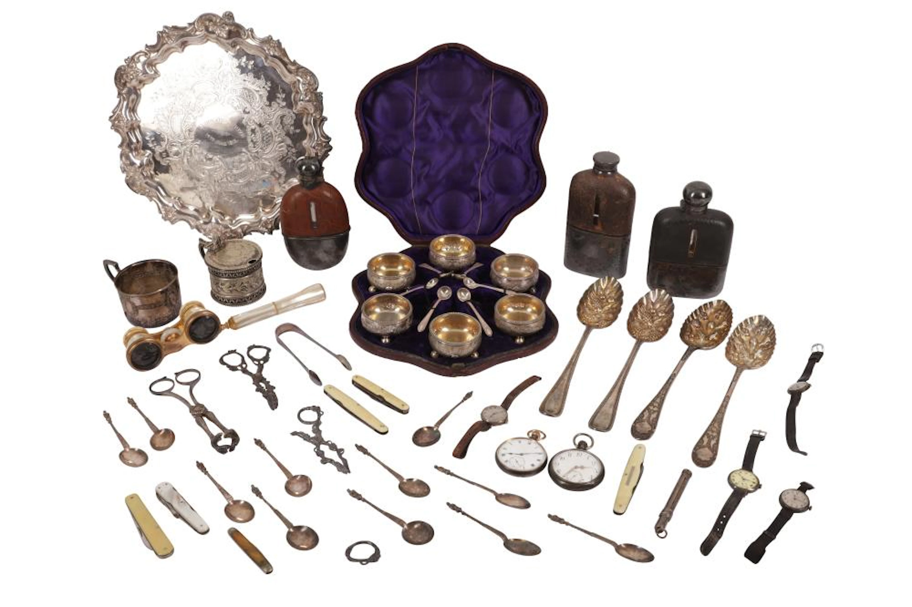 A COLLECTION OF SILVER PLATED ITEMS