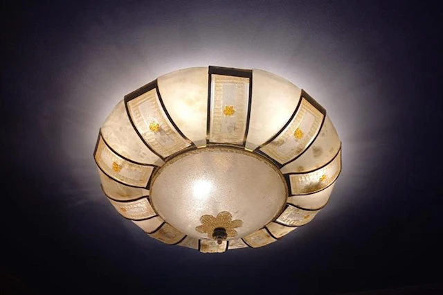 A MURANO GLASS CHANDELIER