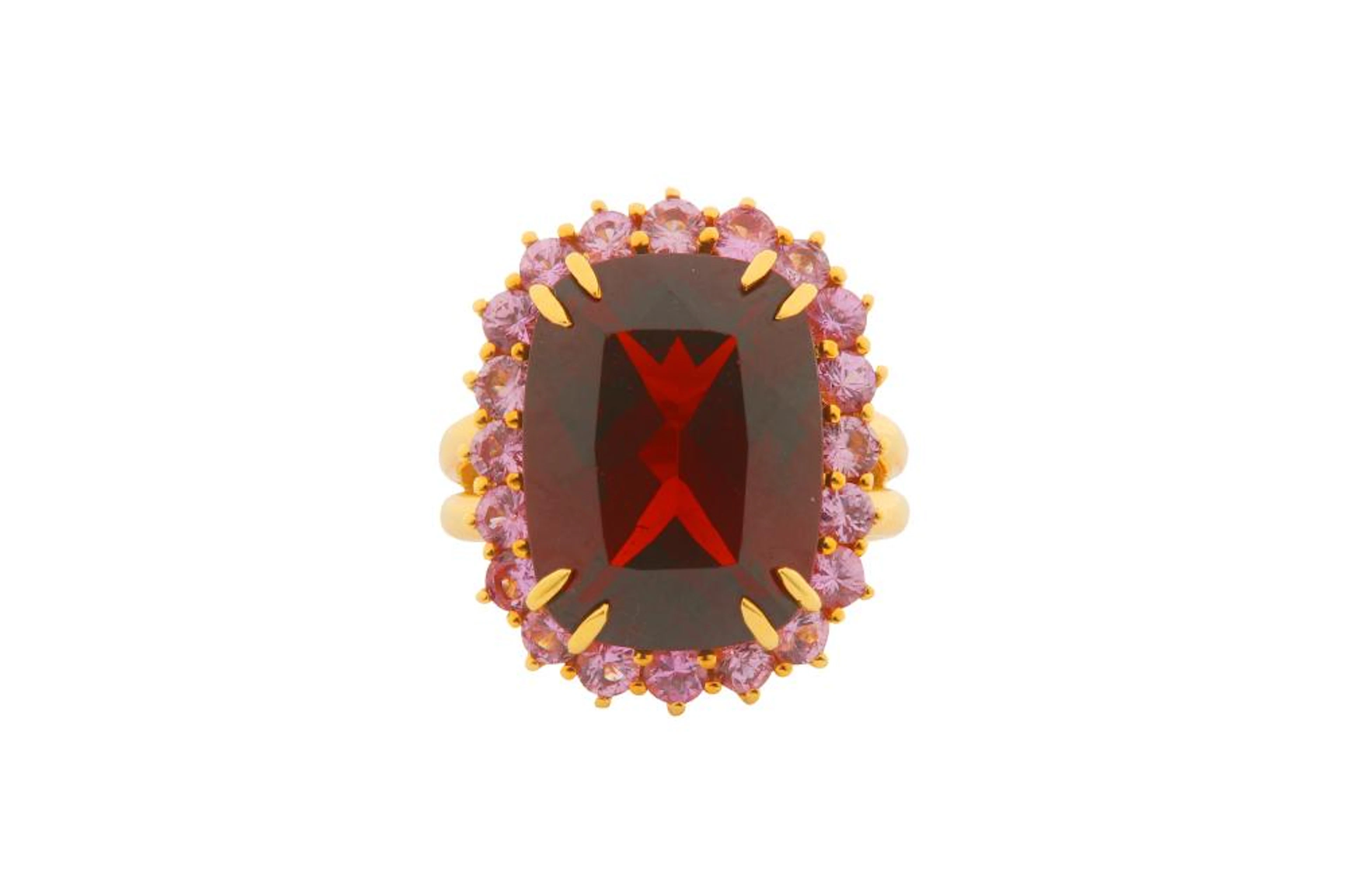DOLCE & GABBANA ? A GARNET AND PINK SAPPHIRE CLUSTER RING