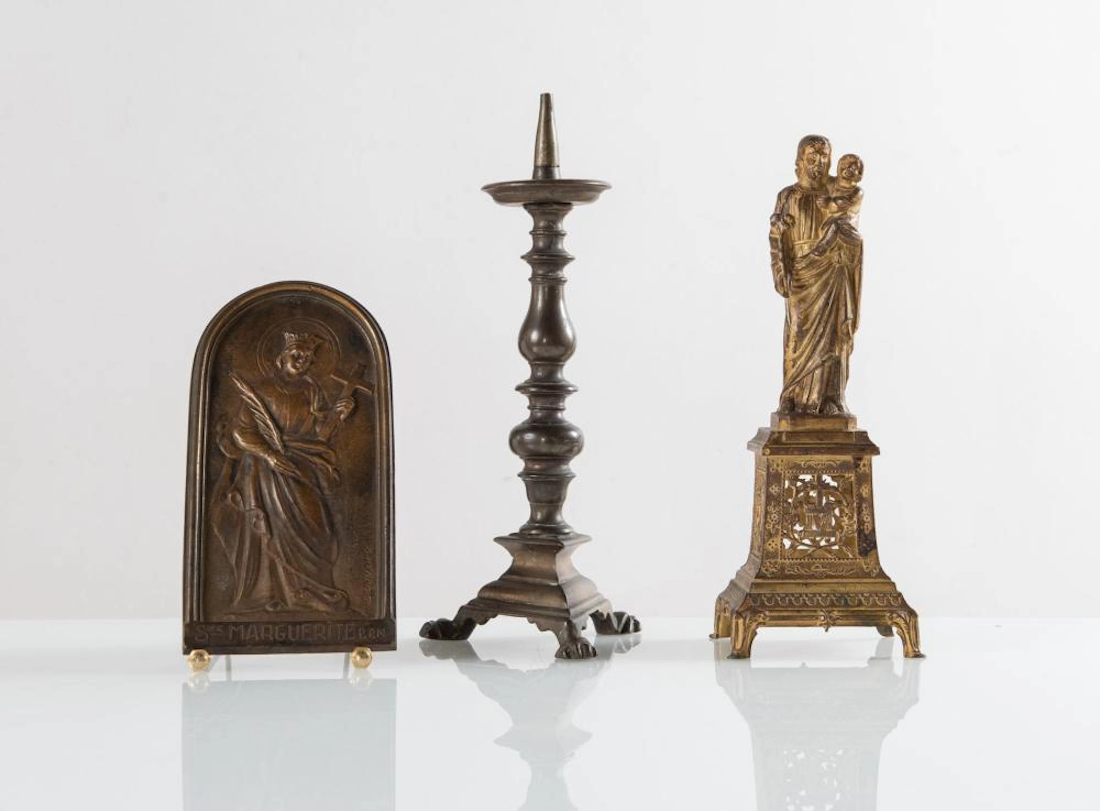 Lotto di tre oggetti sacri, XIX-XX secolo.