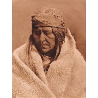 EDWARD S. CURTIS, FIG. 25 TWO BEAR WOMAN PIEGAN, 1900