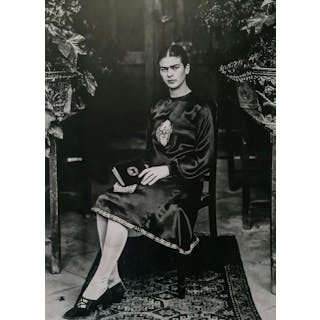 Frida Kahlo, Seated in dress