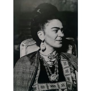 Frida Kahlo, Smiling, 1946