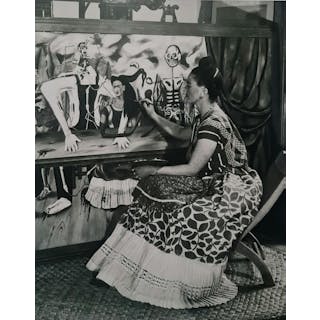 FRIDA KAHLO, DURING THE PAINTING PROCESS