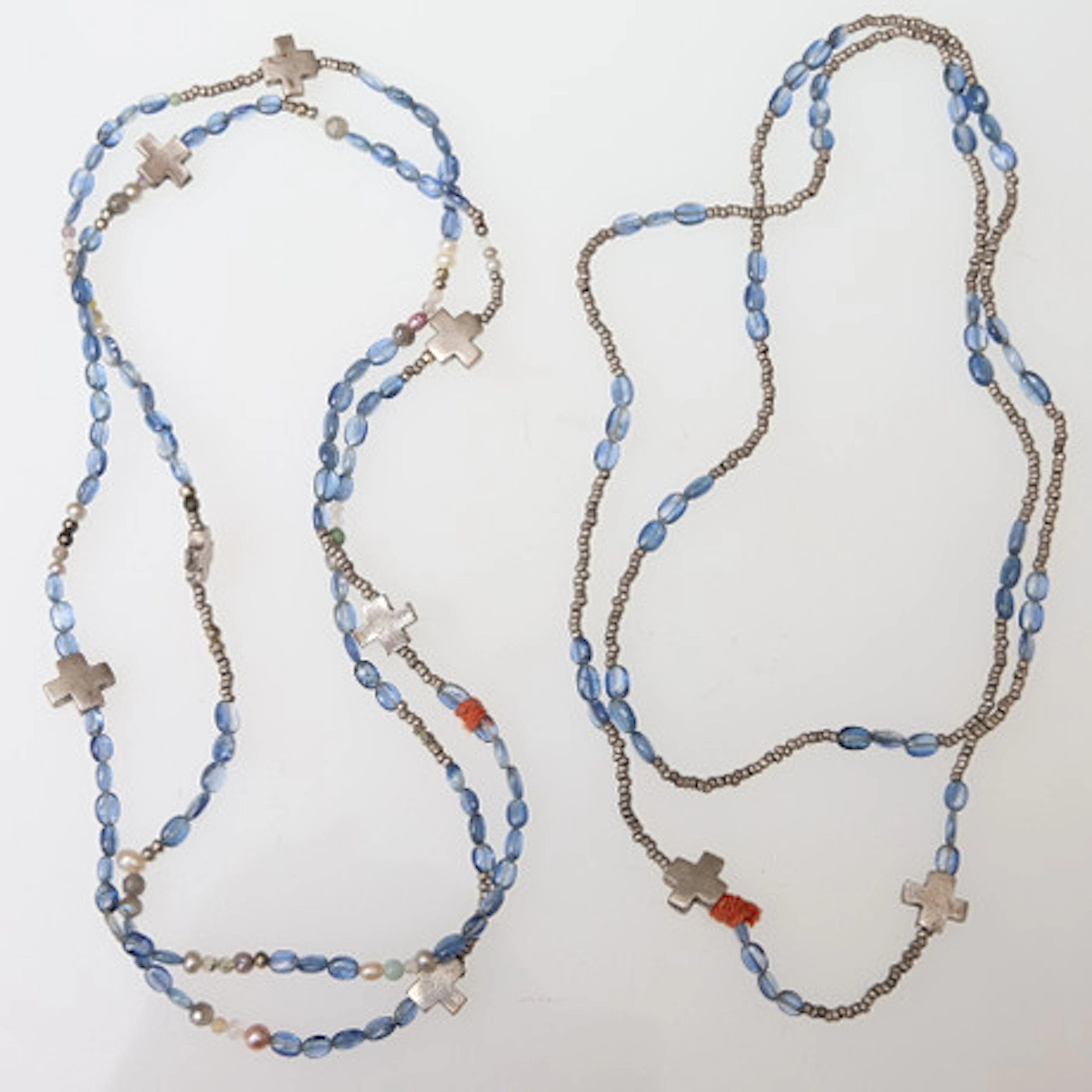 COLLIER, 2 st, halvädelstenar och försilvr…