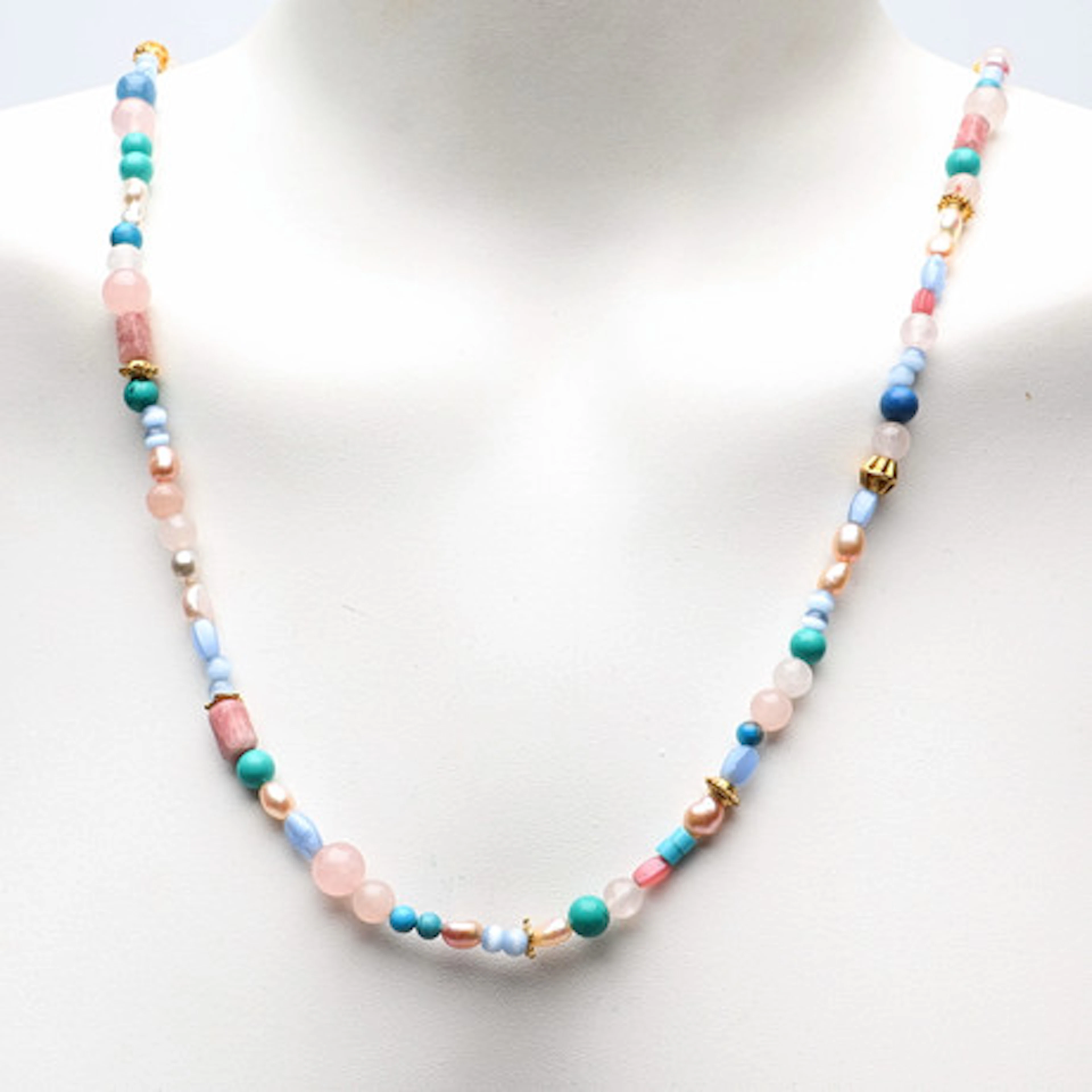 COLLIER, pärlor & förgyllt silver, återbru…