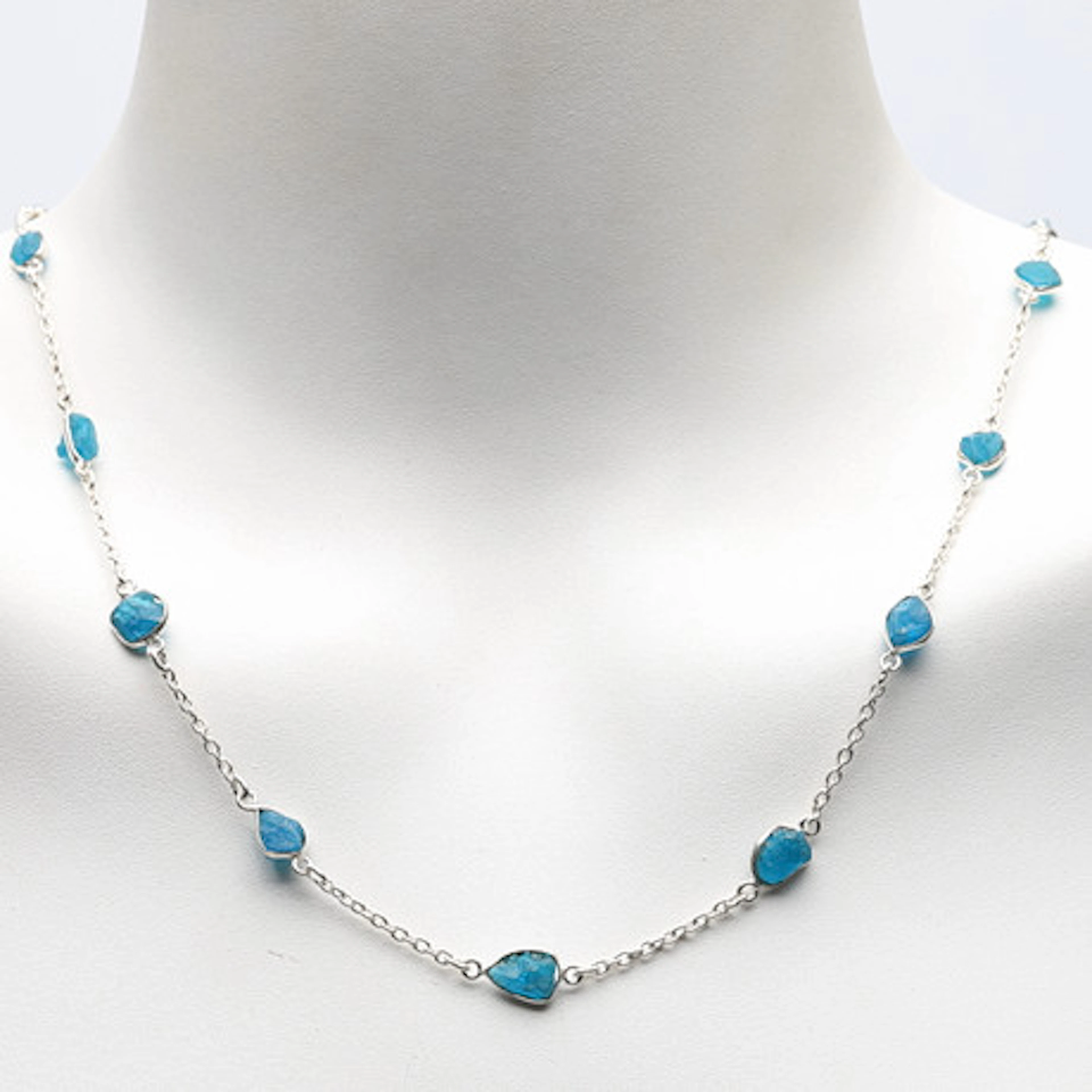 COLLIER, sterlingsilver och apatit.