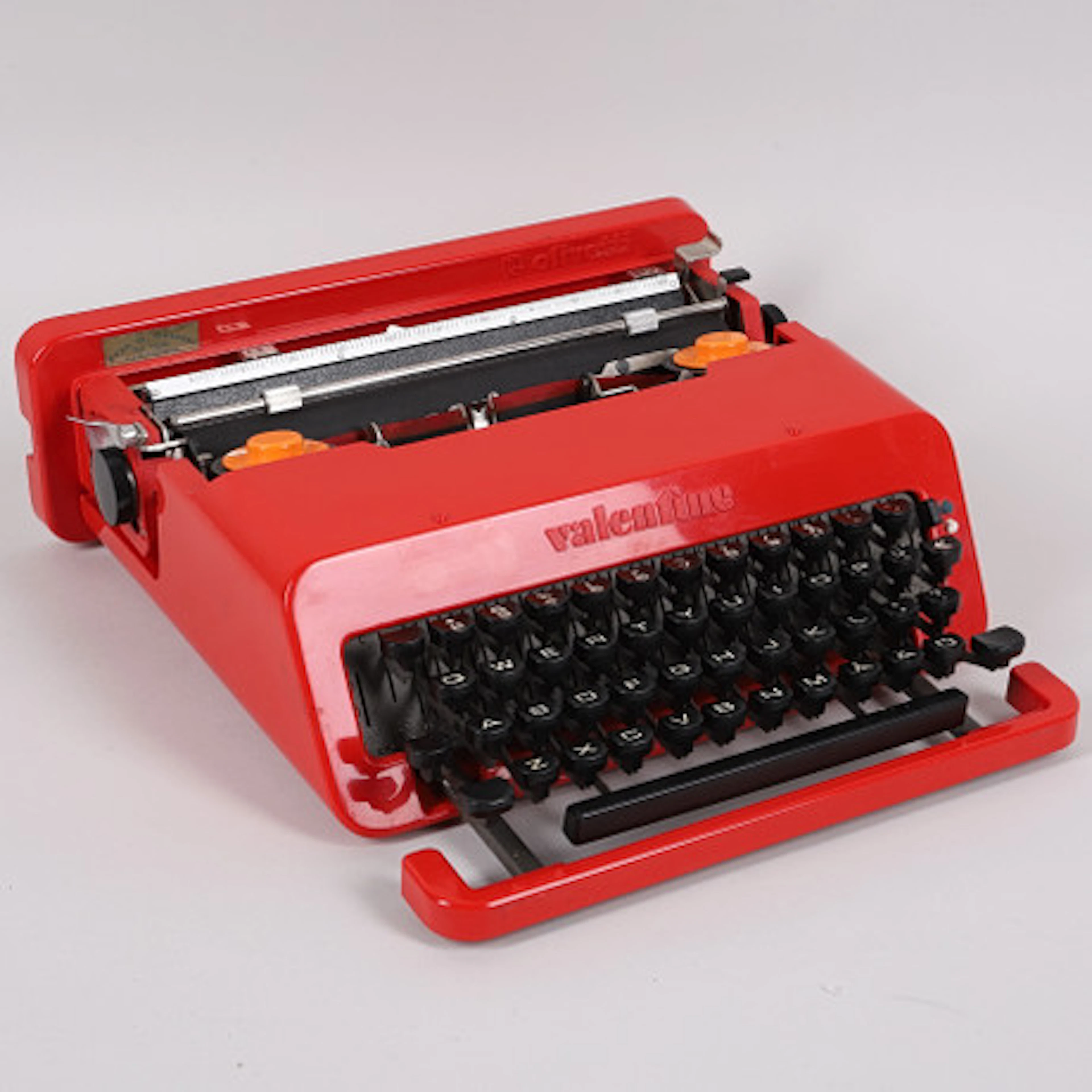 ETTORE SOTTSASS. Skrivmaskin "Valentine", …
