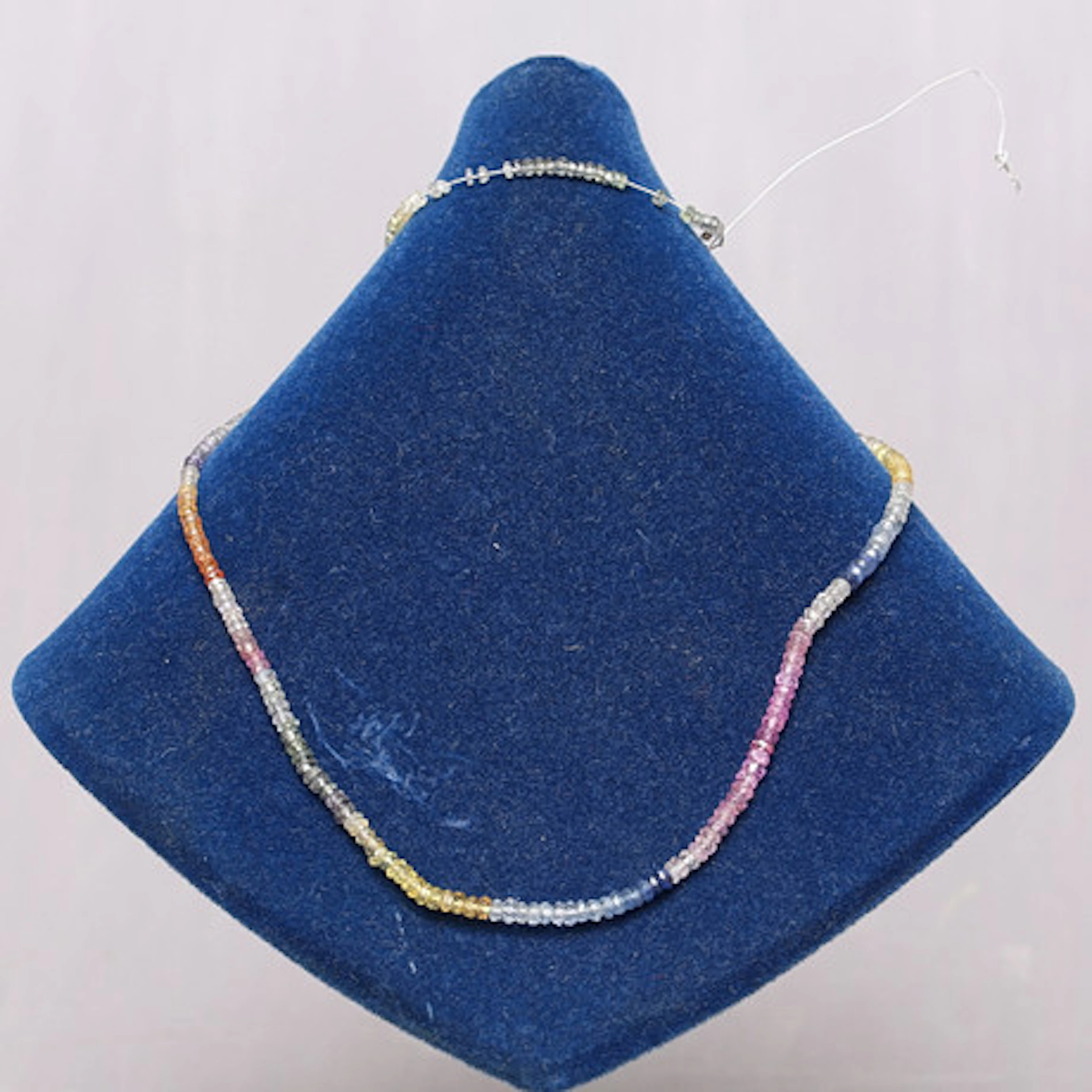 HALSBAND, safir, cirka 35 ct.