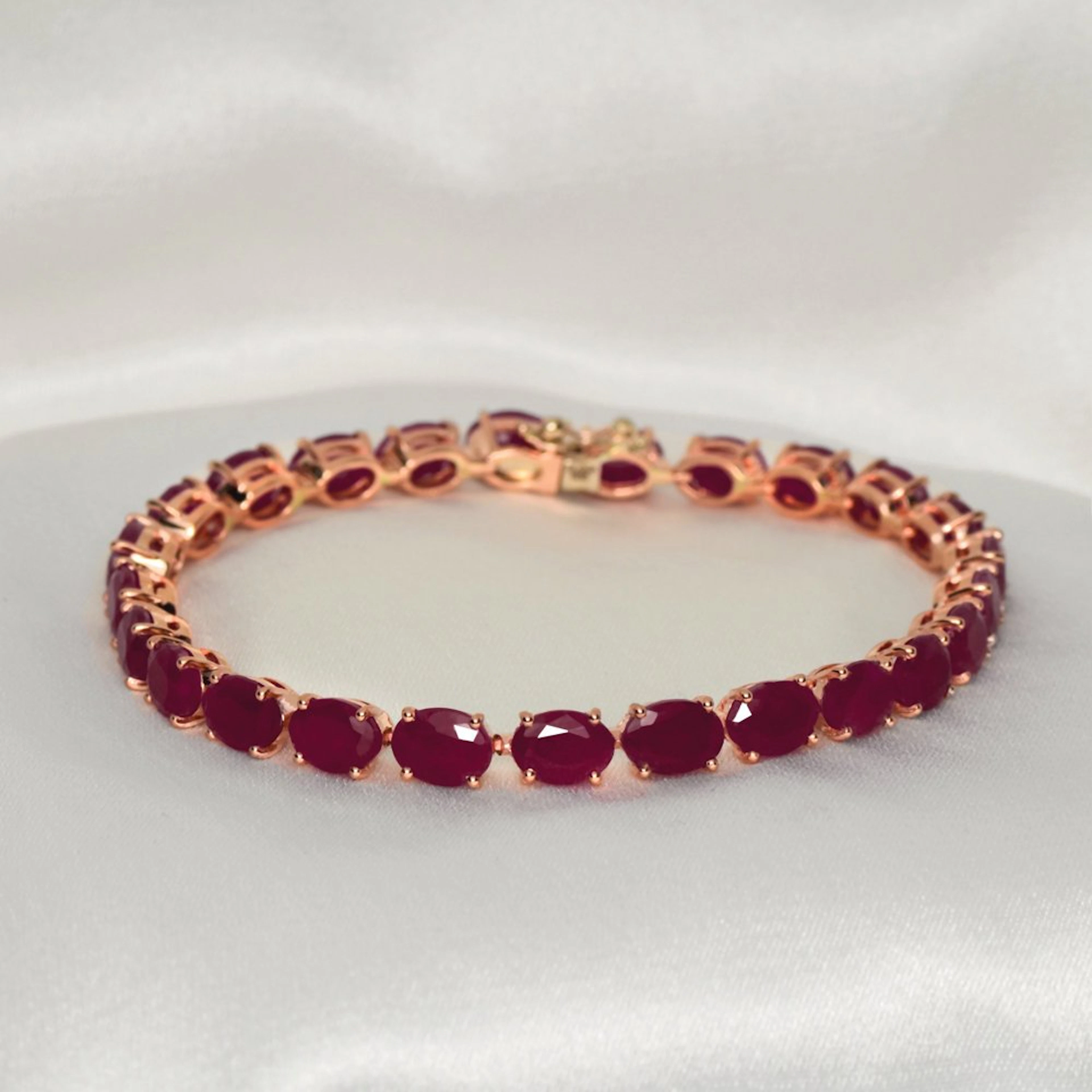 27.51 ct Natural Rubies - 14 kt