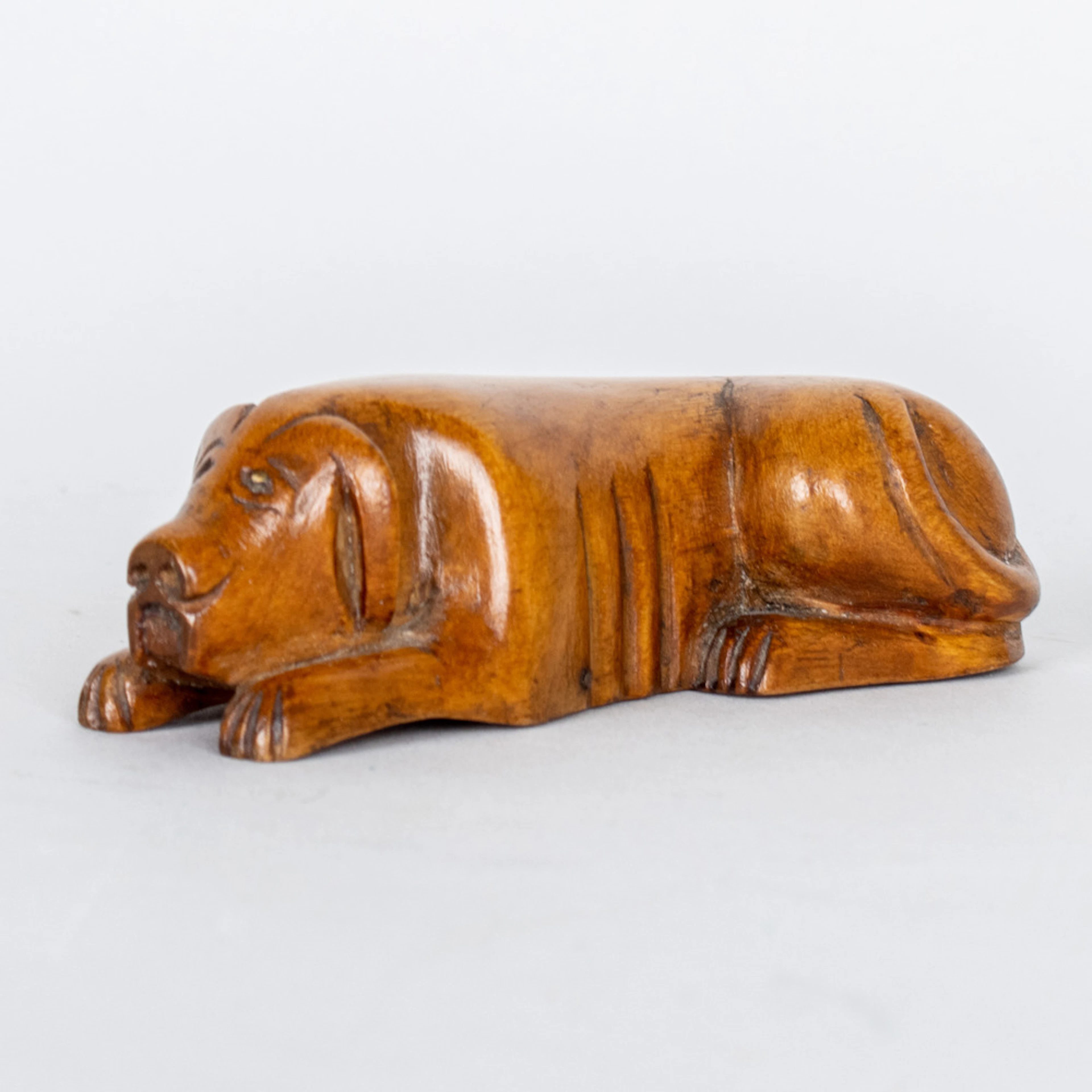 SNUSHUND, skuret trä,1800-/1900-tal