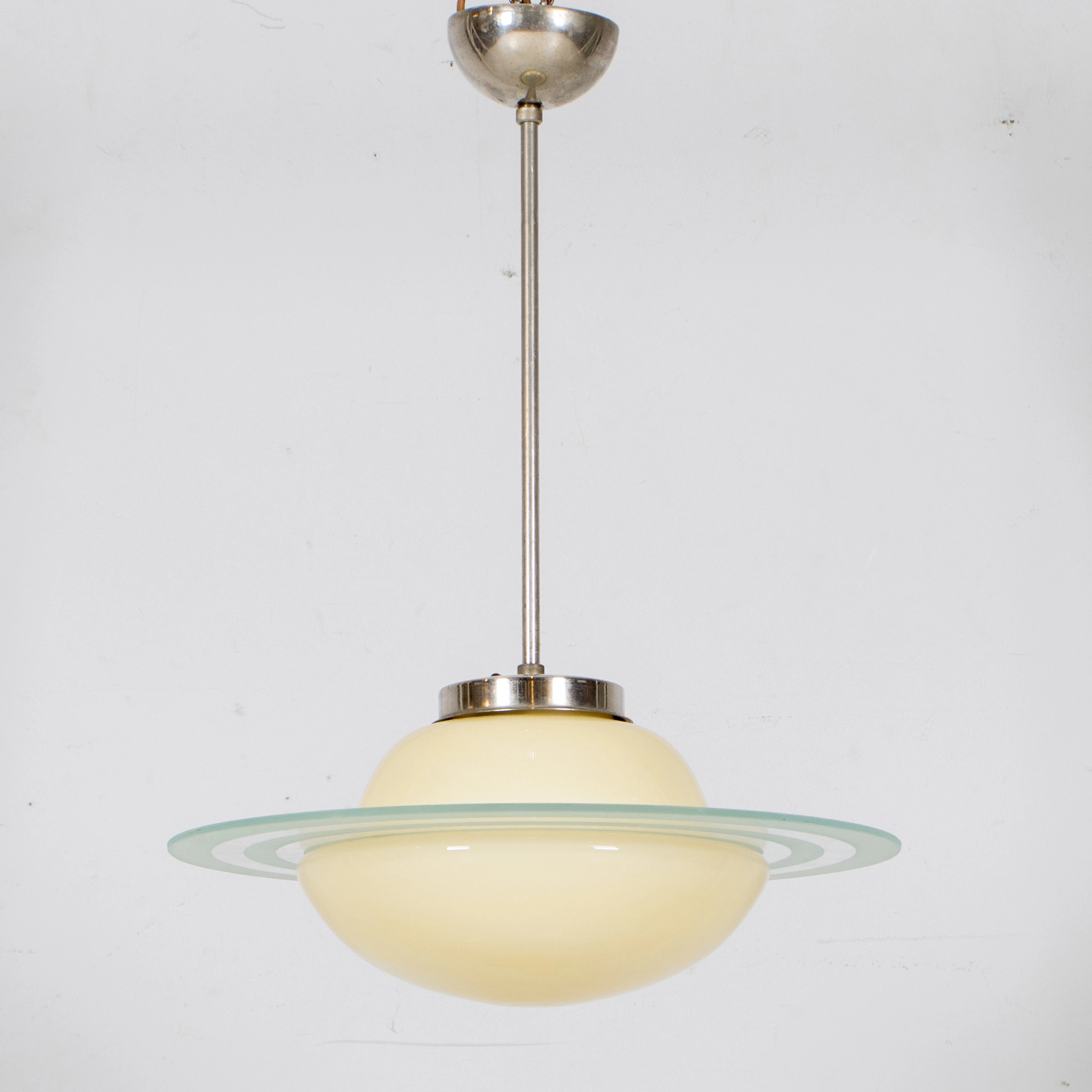 TAKLAMPA, metall och glas, sk saturnuslampa, art déco, 1920-/30-tal
