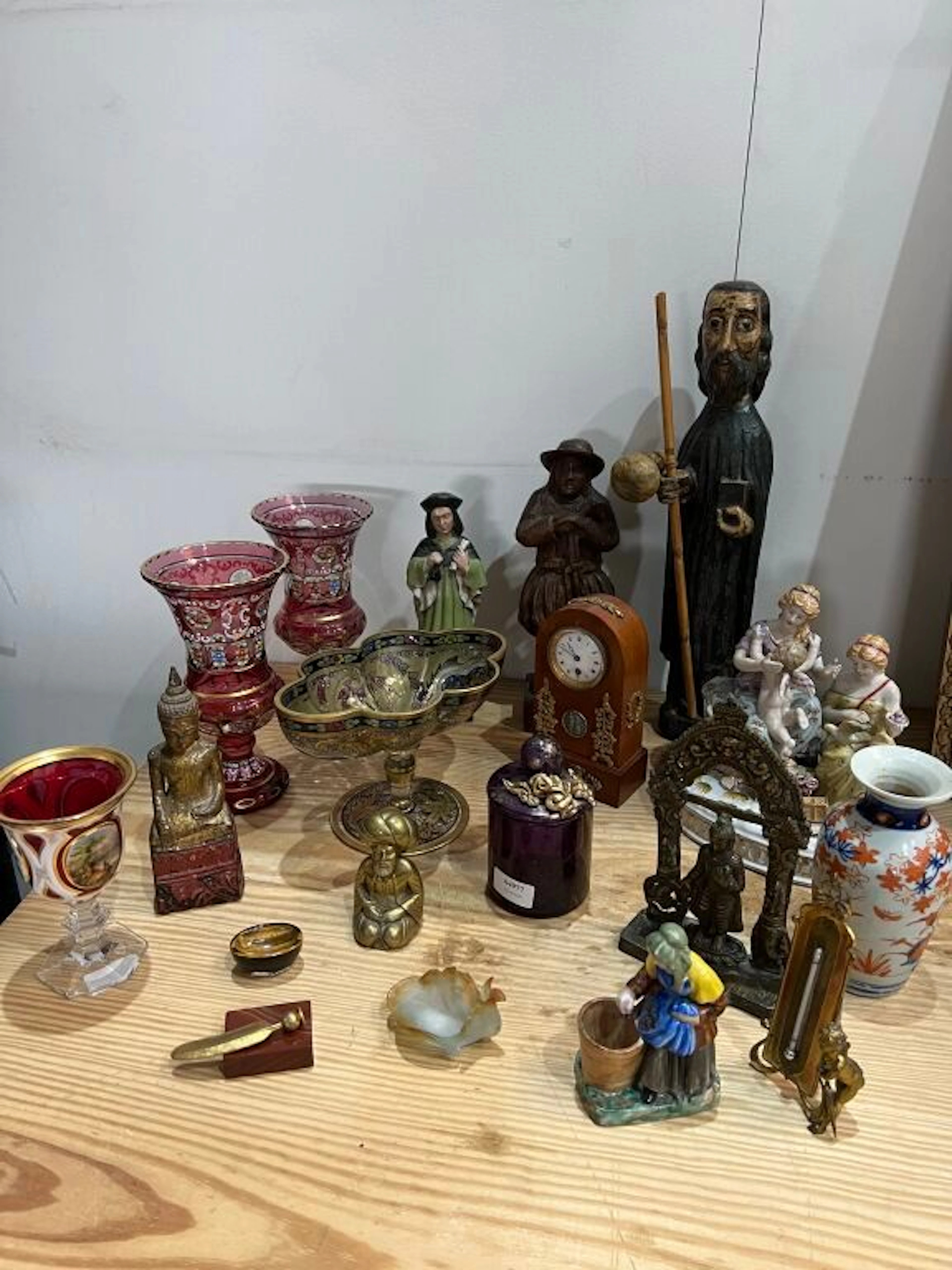 [Joystick]. Set of glassware, ceramics, wood,... - Lot 1 - Kâ-Mondo