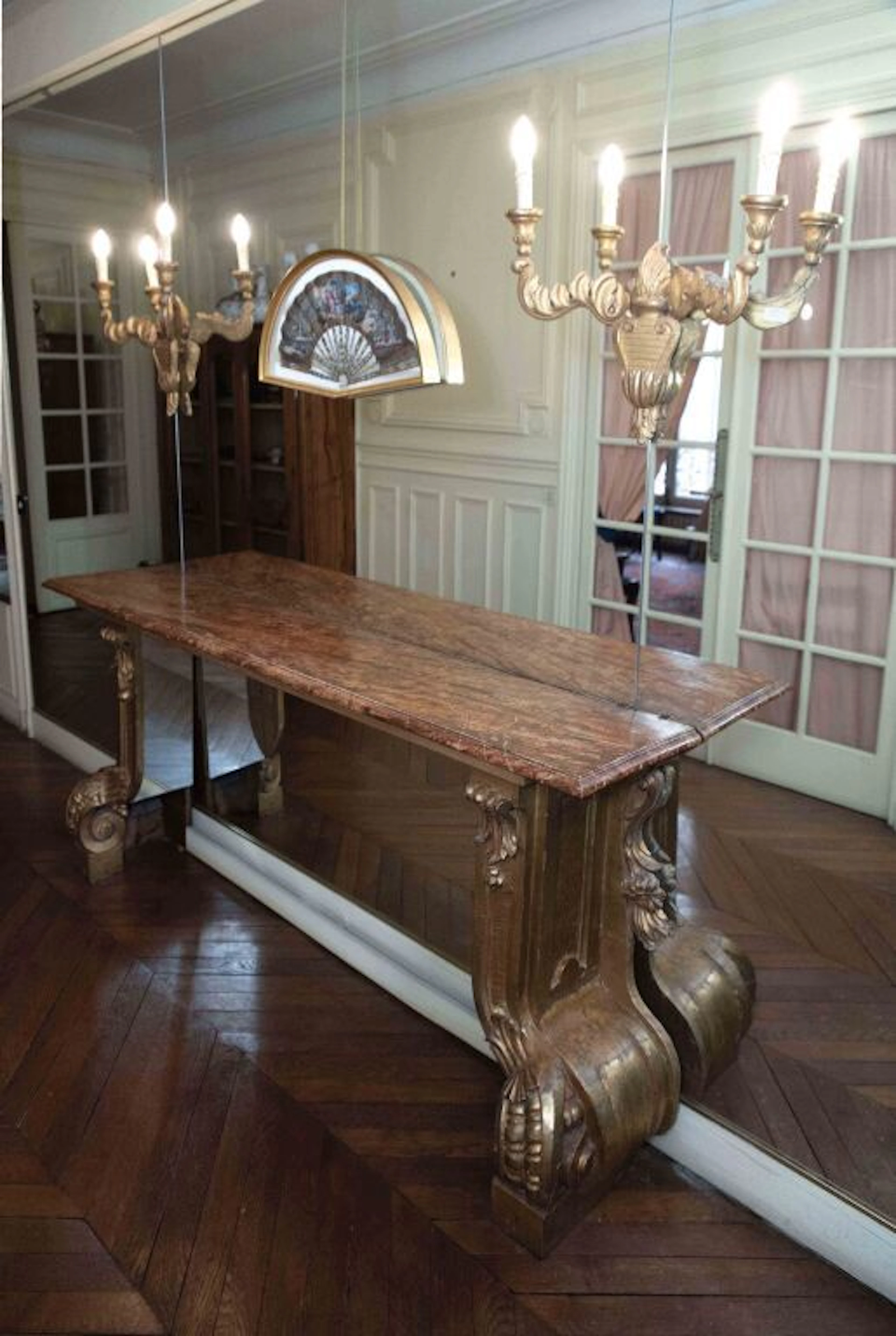 Rectangular console table in carved and gilded... - Lot 362 - Kâ-Mondo