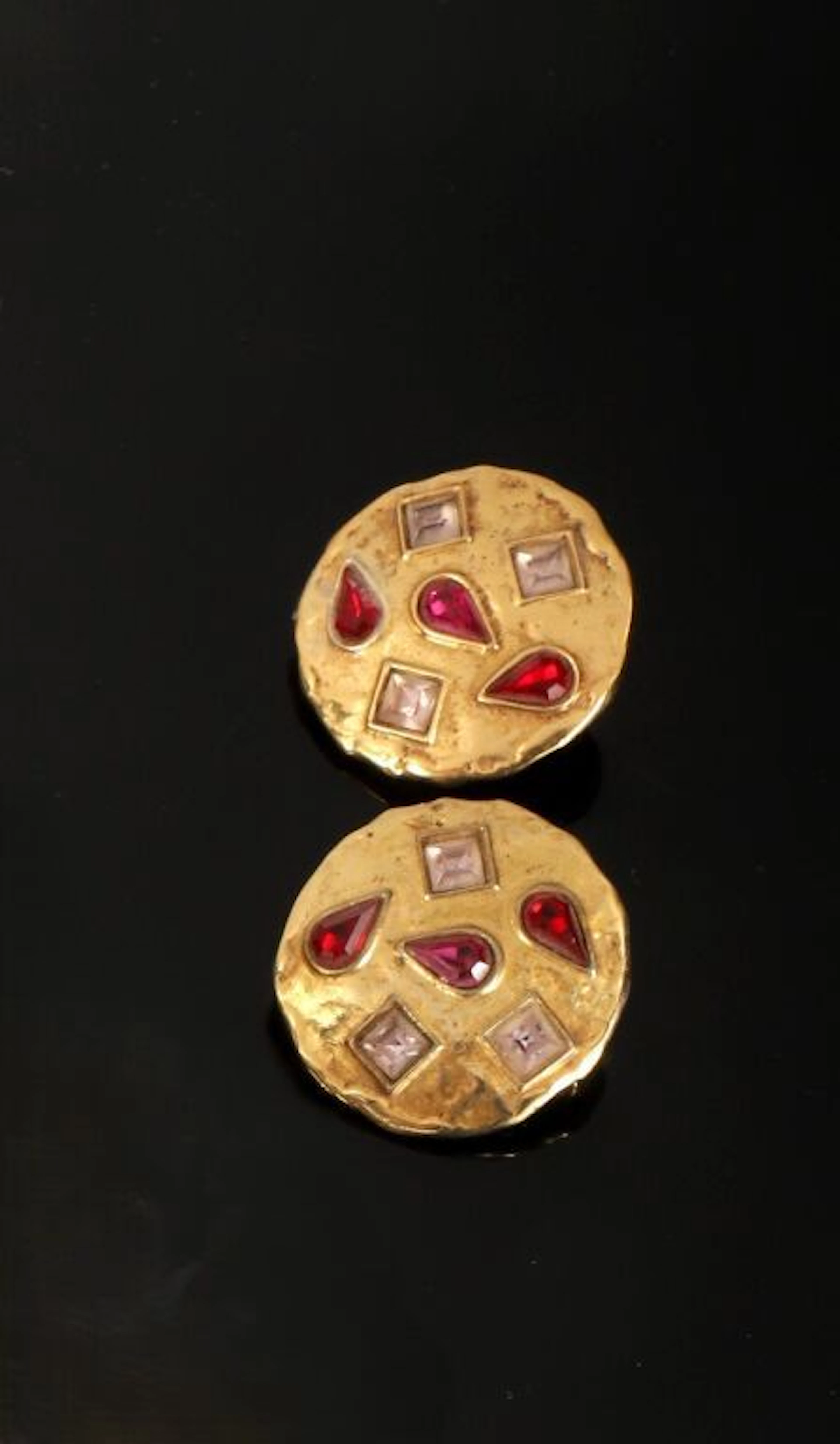 YVES SAINT-LAURENT by Robert GOOSSENS. Pair... - Lot 77 - Kâ-Mondo