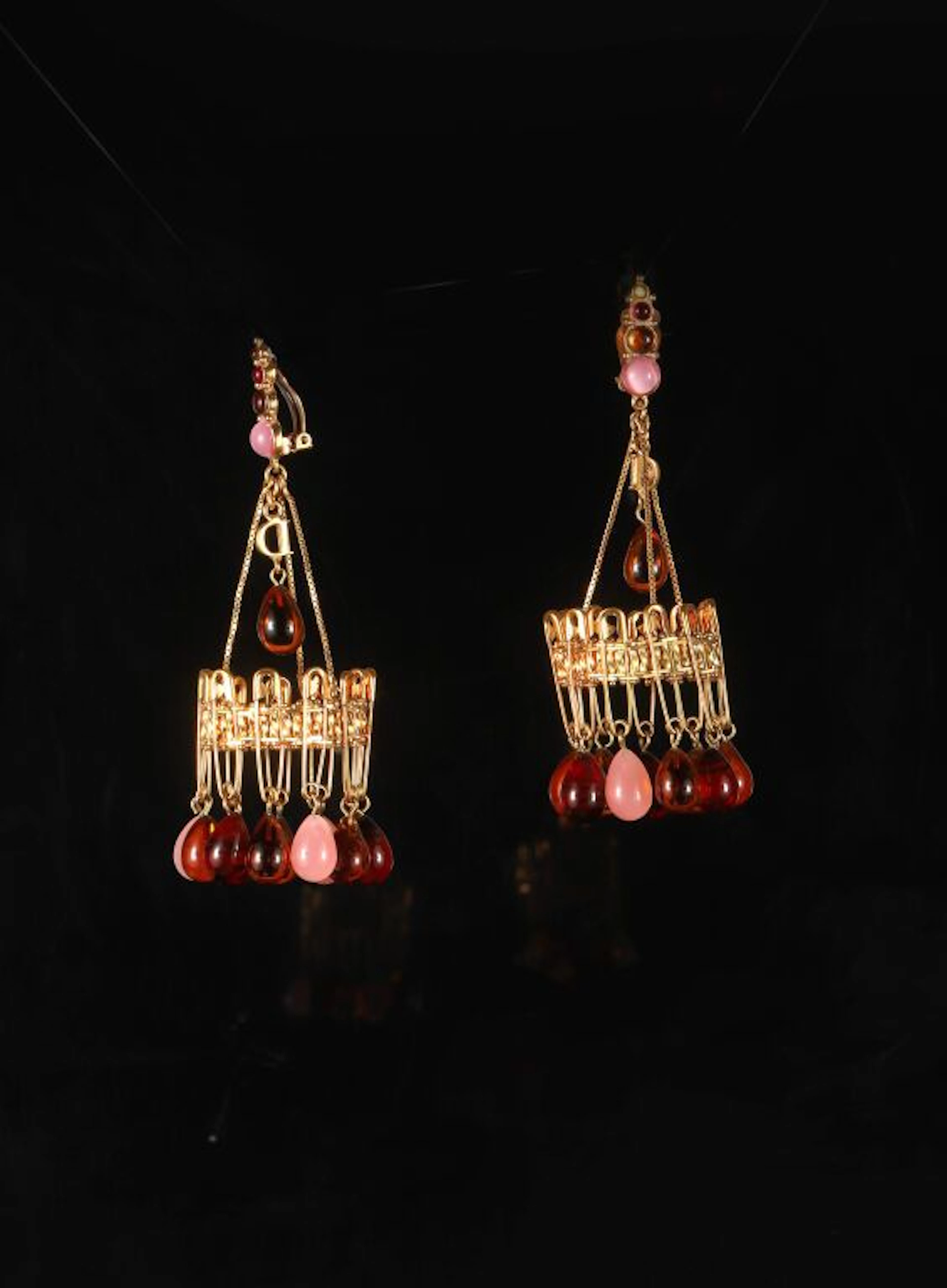 CHRISTIAN DIOR by JOHN GALLIANO. Rare pair... - Lot 85 - Kâ-Mondo