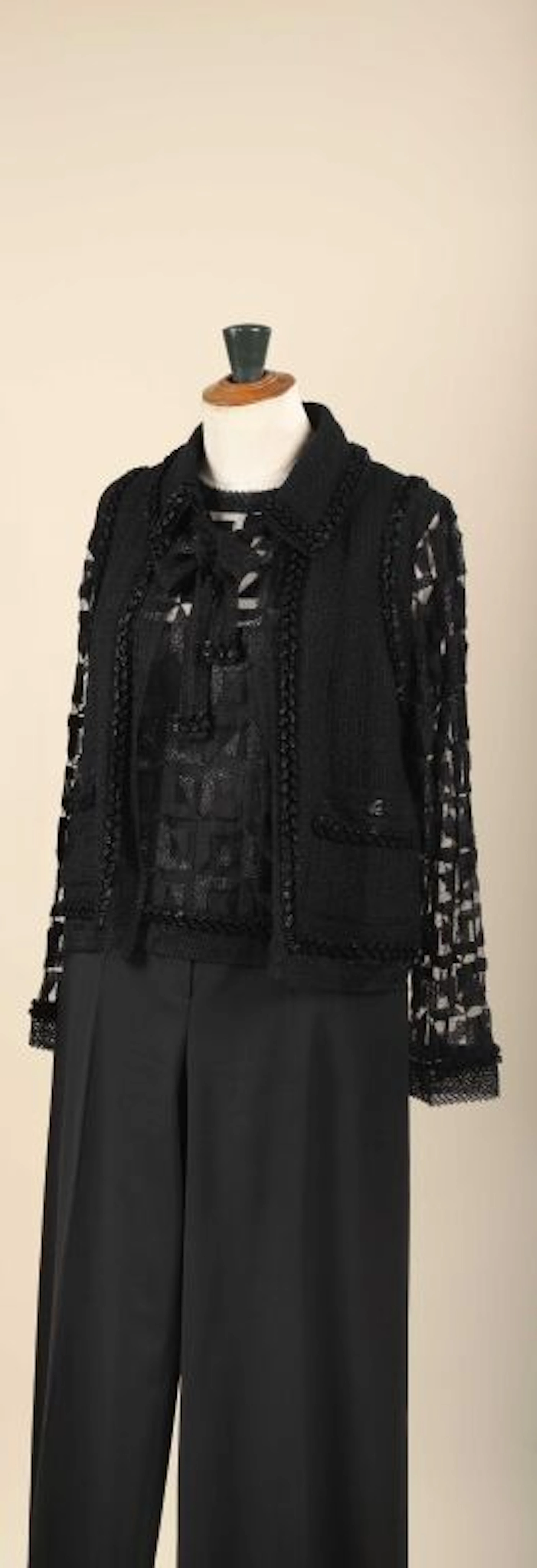 * CHANEL by Karl LAGERFELD - Chanel Cruise... - Lot 150 - Kâ-Mondo