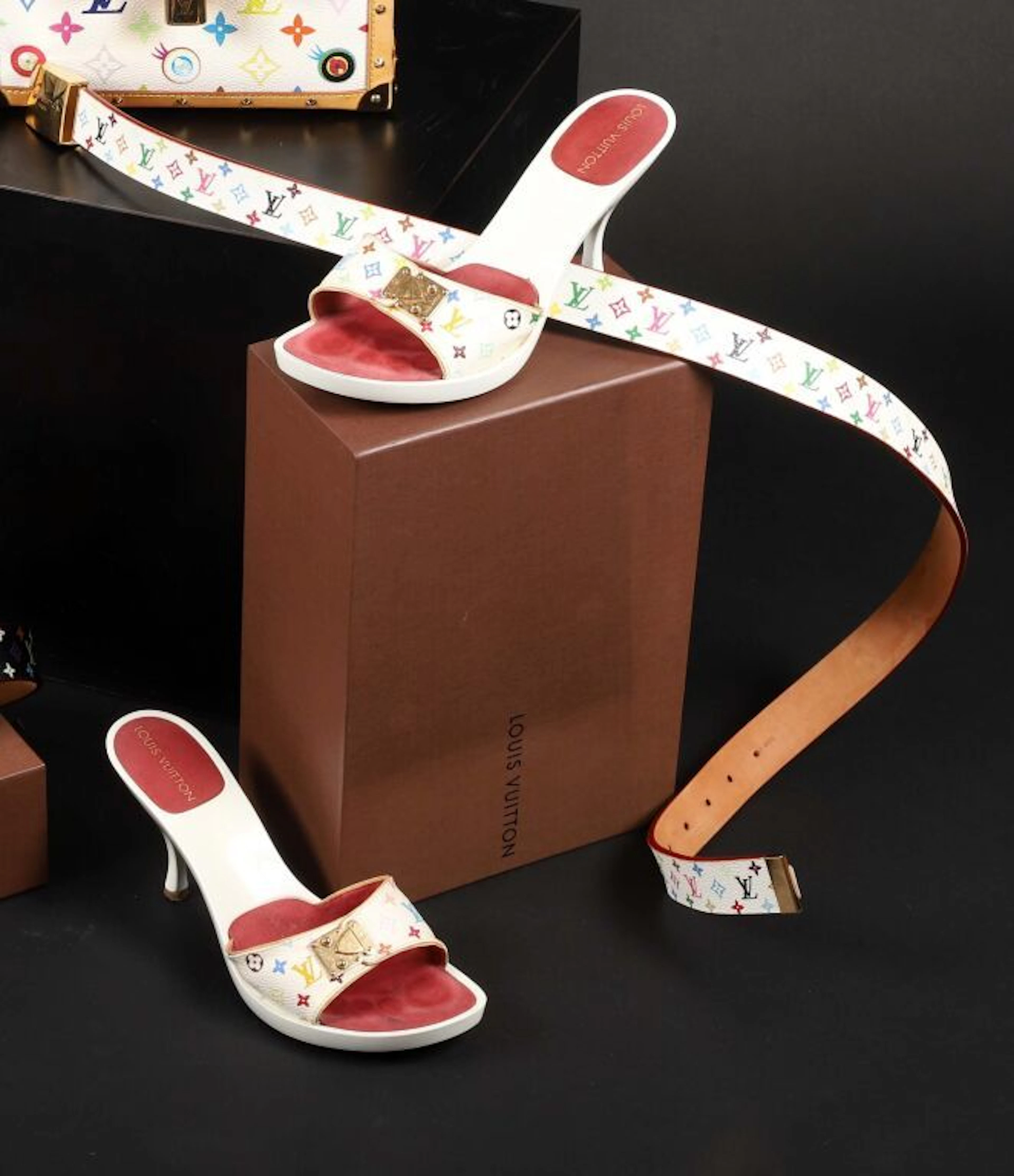 * LOUIS VUITTON by Takashi MURAKAMI. Lot... - Lot 223 - Kâ-Mondo
