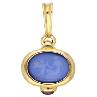 #1248 | No reserve - 18K Yellow gold pendant with a glass paste intaglio