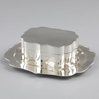 #225 | Biscuit box on tray (China Export silver), TAI SHAN 泰山, BEIJING