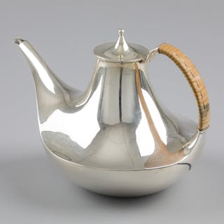 #241 | Karl Gustav Hansen, Teapot model no. 418, Hans Hansen, Denmark