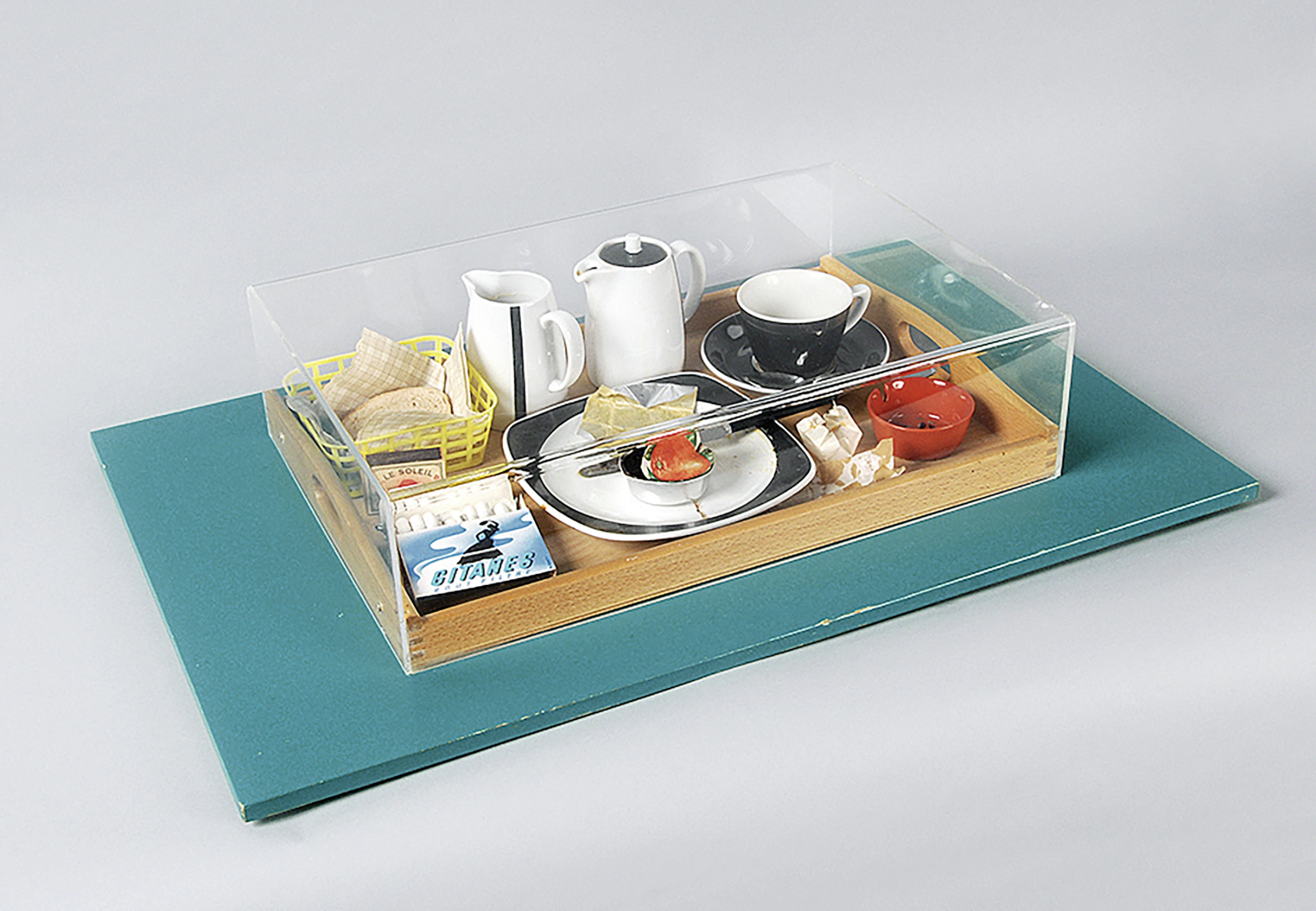 Variations d'un petit déjeuner, 1966 Daniel Spoerri, 1930 (CH)