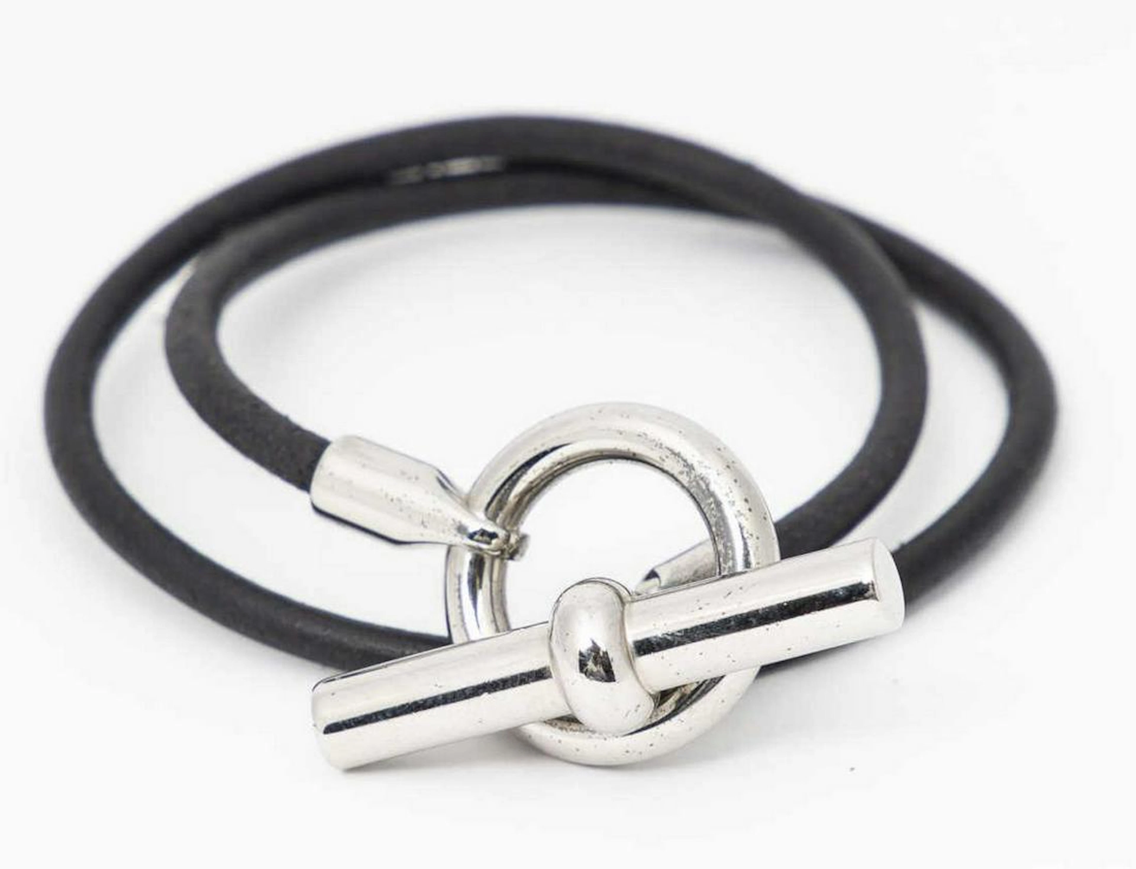 HERMES 'GLENAN' LEATHER TOGGLE CHOKER NECKLACE