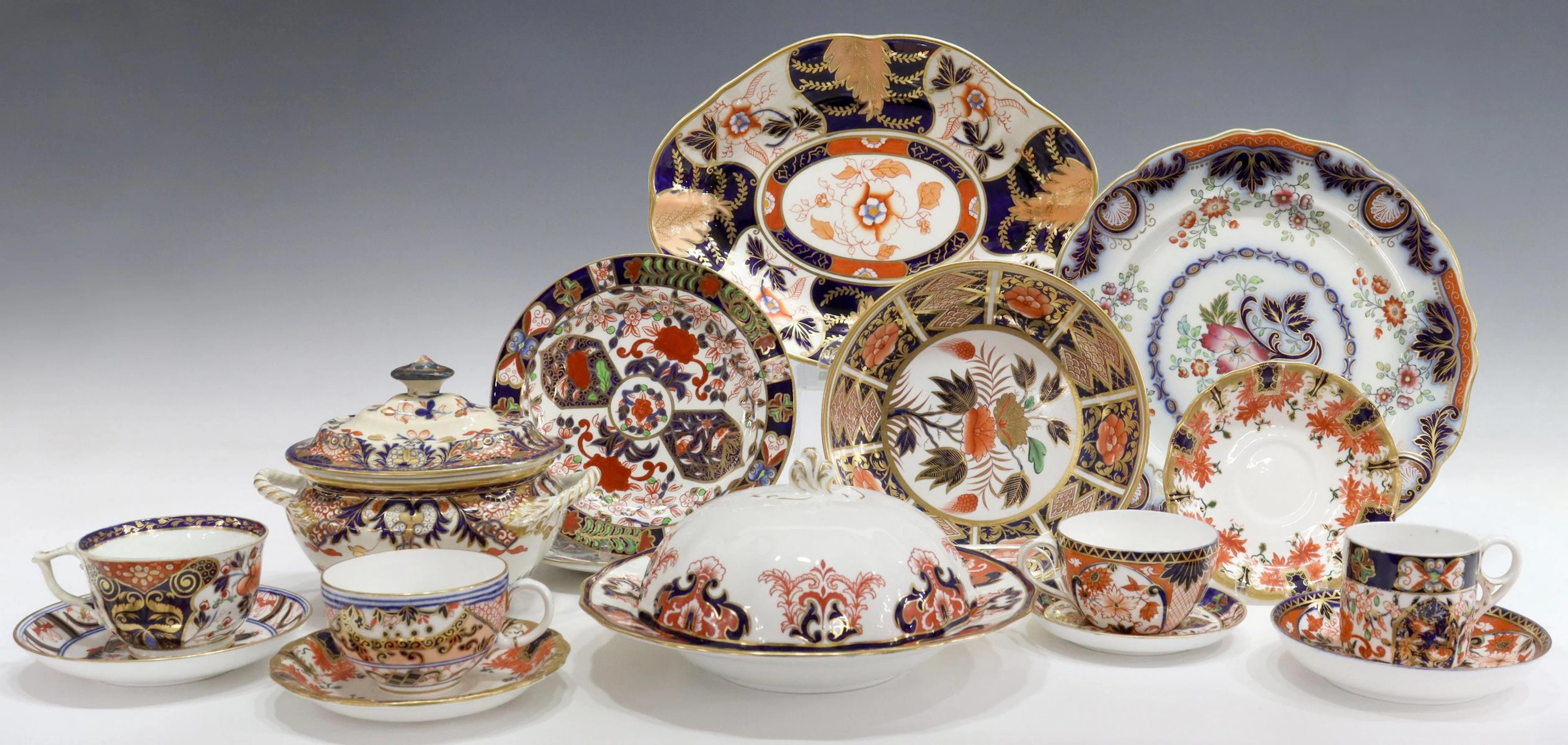 (16) ROYAL CROWN DERBY IMARI PALETTE TABLEWARE