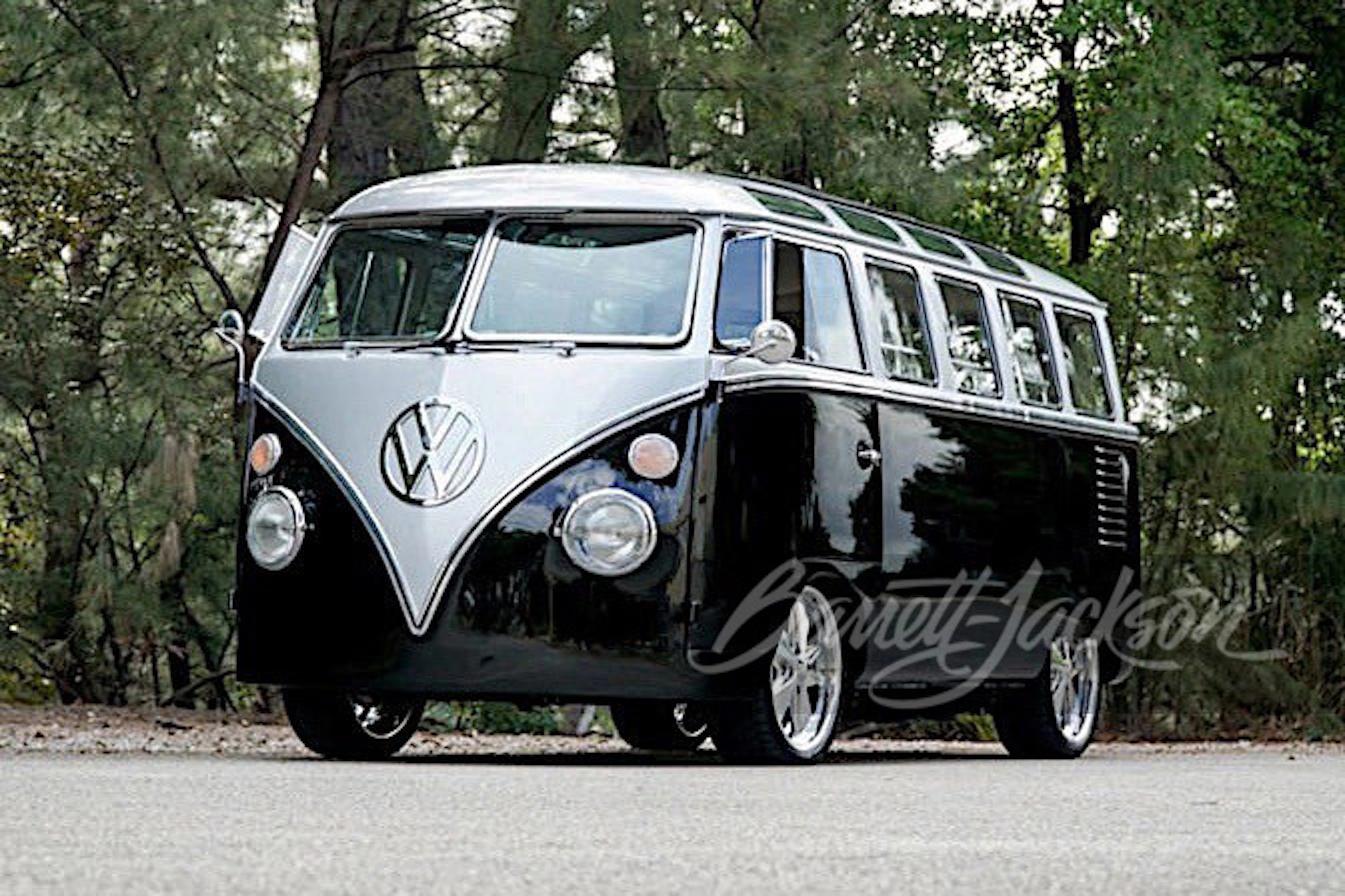 1962 VOLKSWAGEN TYPE II CUSTOM 23-WINDOW BUS