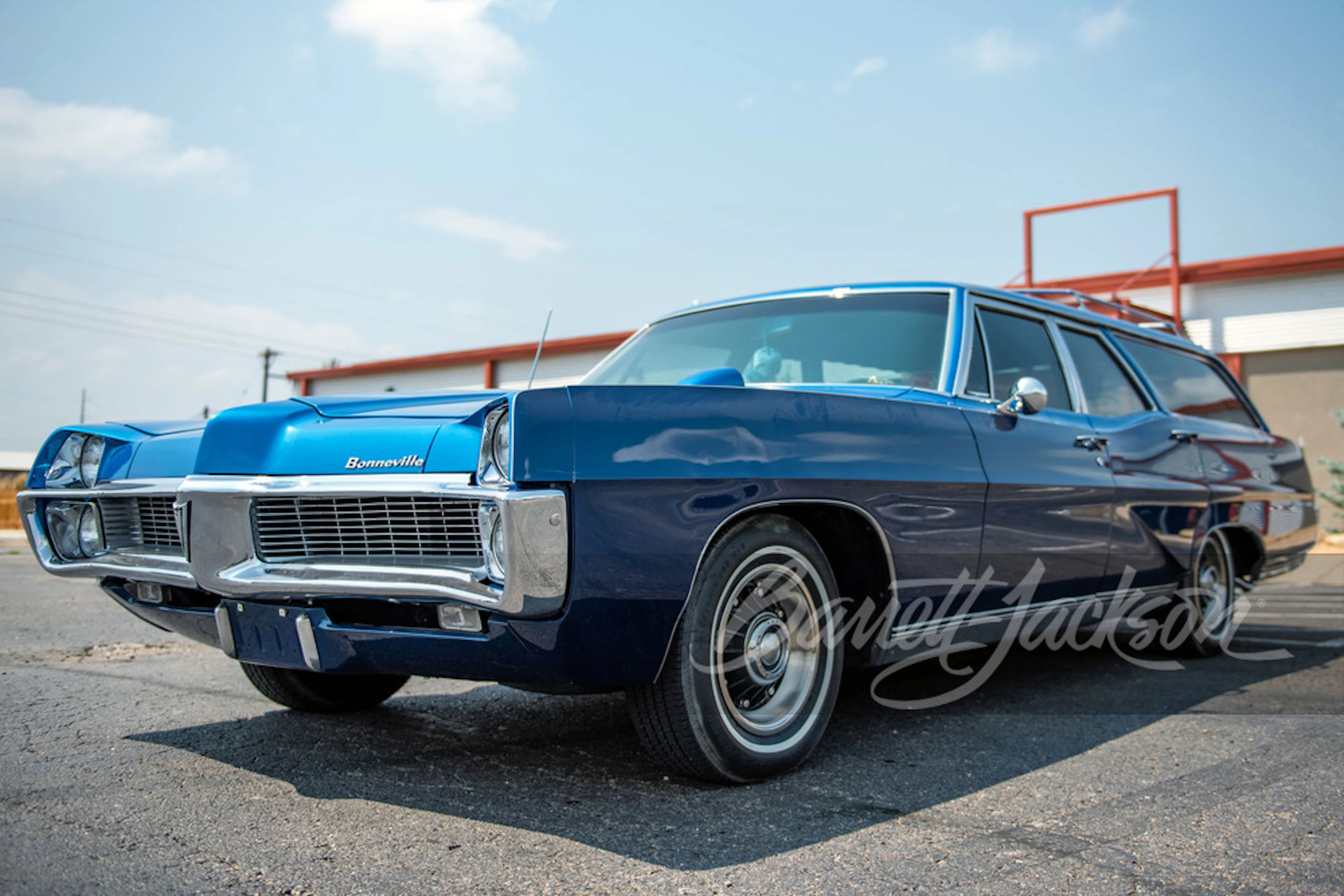 1967 PONTIAC BONNEVILLE STATION WAGON
