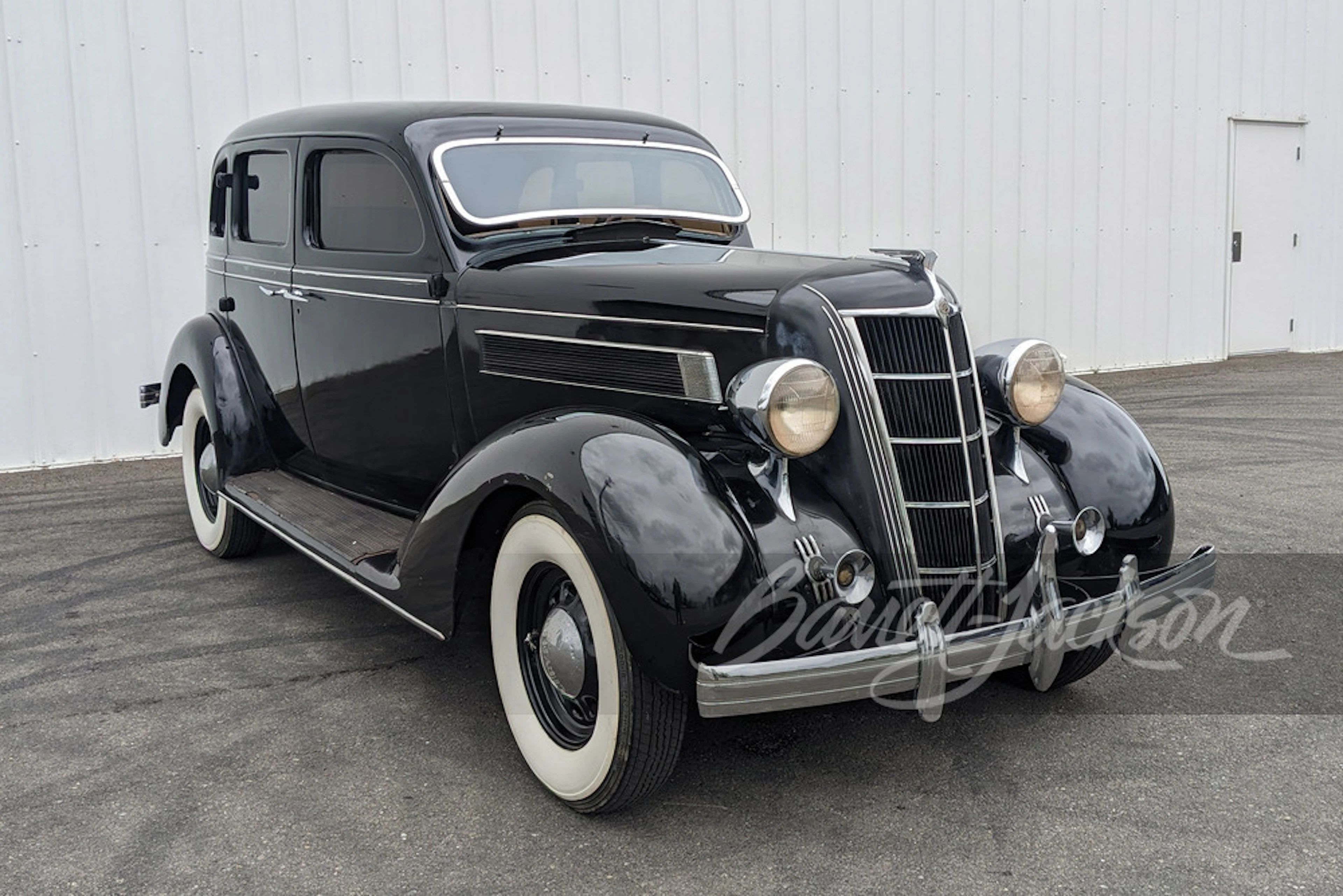 1935 CHRYSLER AIRSTREAM