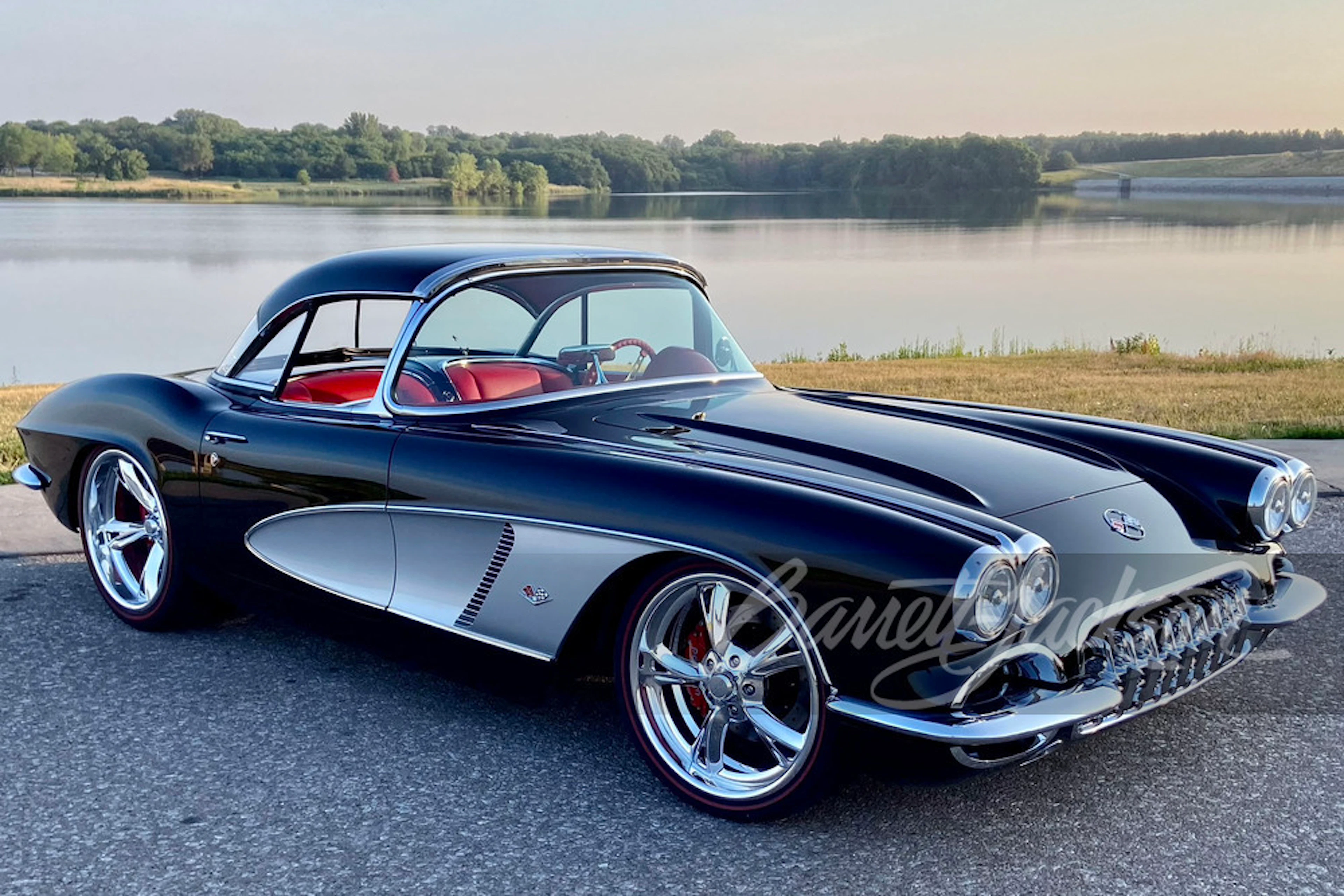 1962 CHEVROLET CORVETTE CUSTOM CONVERTIBLE