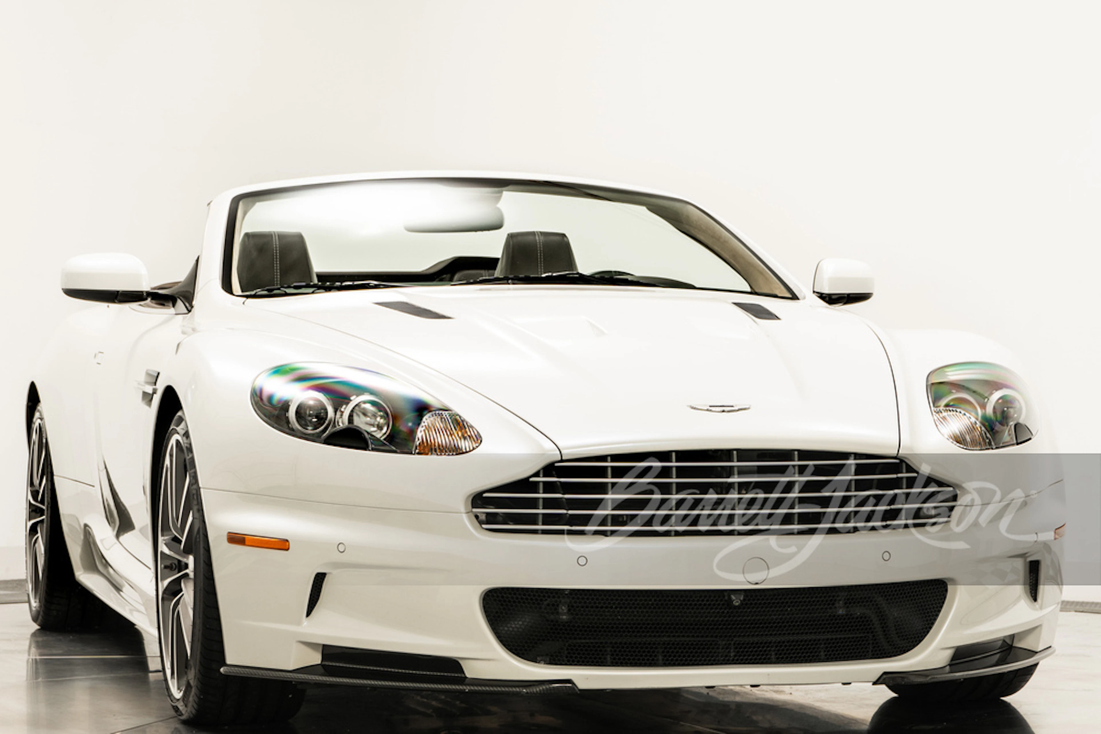 2010 ASTON MARTIN DBS VOLANTE