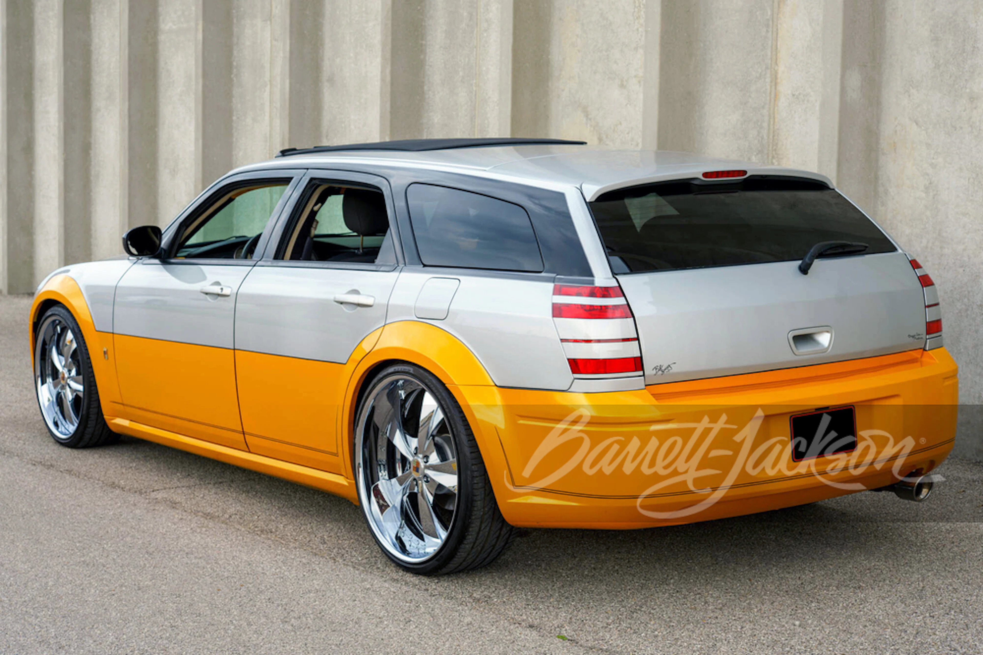 2005 DODGE MAGNUM SXT CUSTOM SPORT WAGON