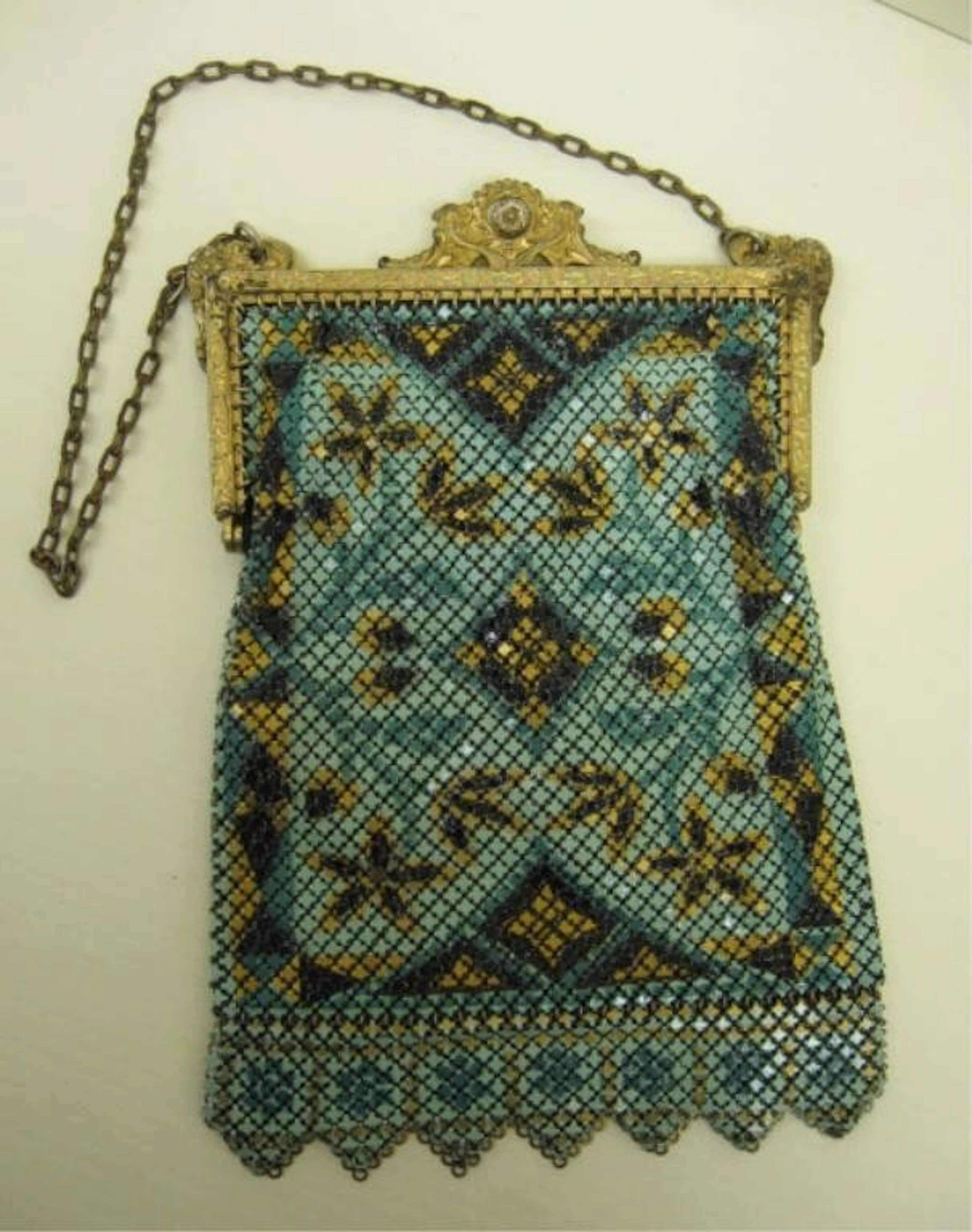 2159: Art Deco Mandalian Mfg. Co. Mesh Purse