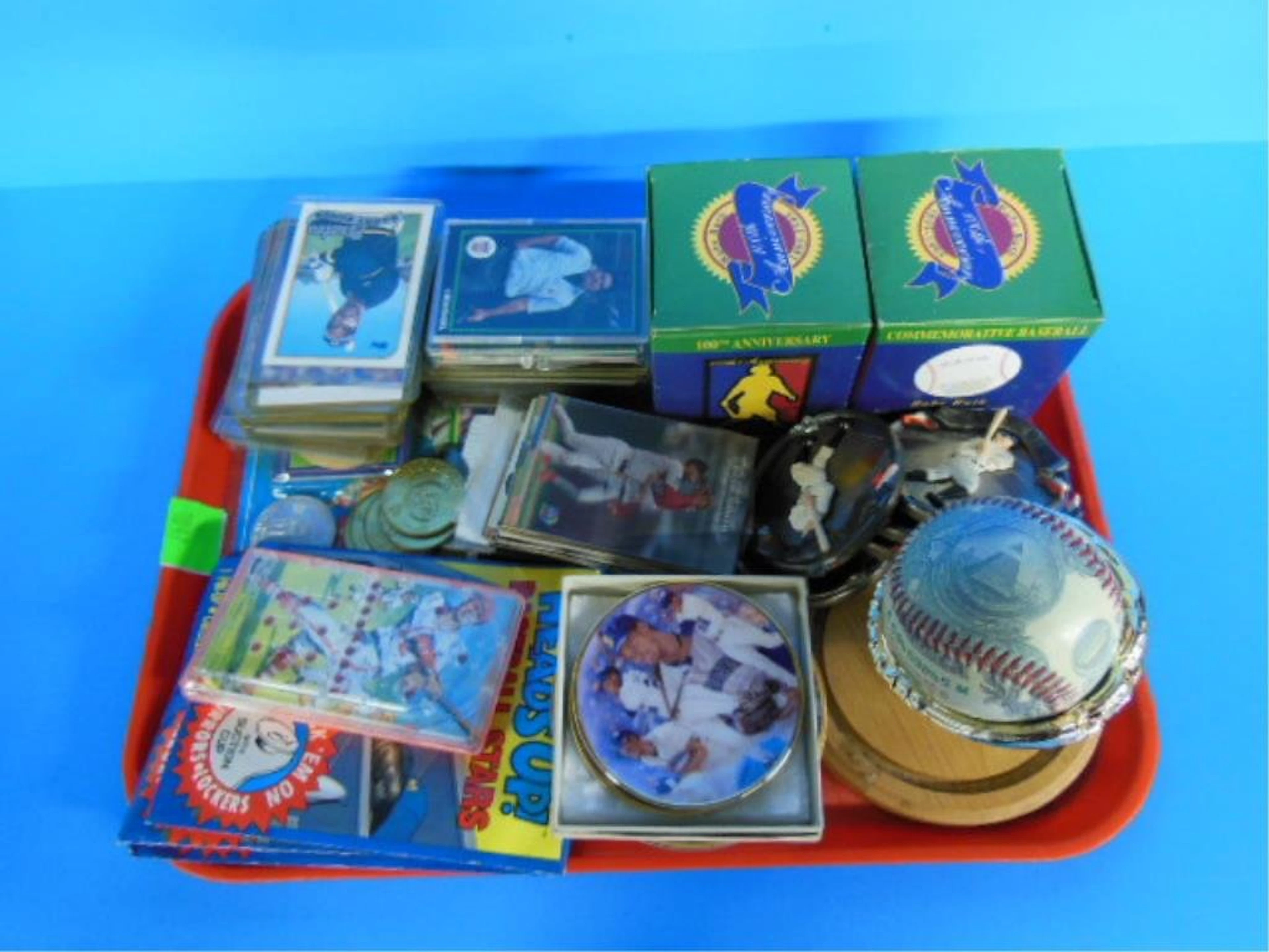 Lot MLB collectibles items