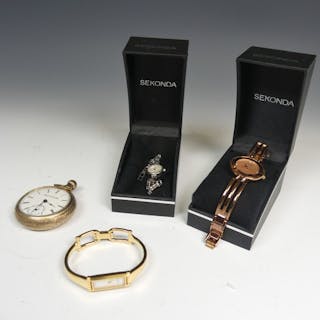 A Gucci 1500L lady's Wristwatch, the caseback marked 1020484...