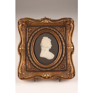 Rare Wedgwood Marie Antoinette Portrait Medallion